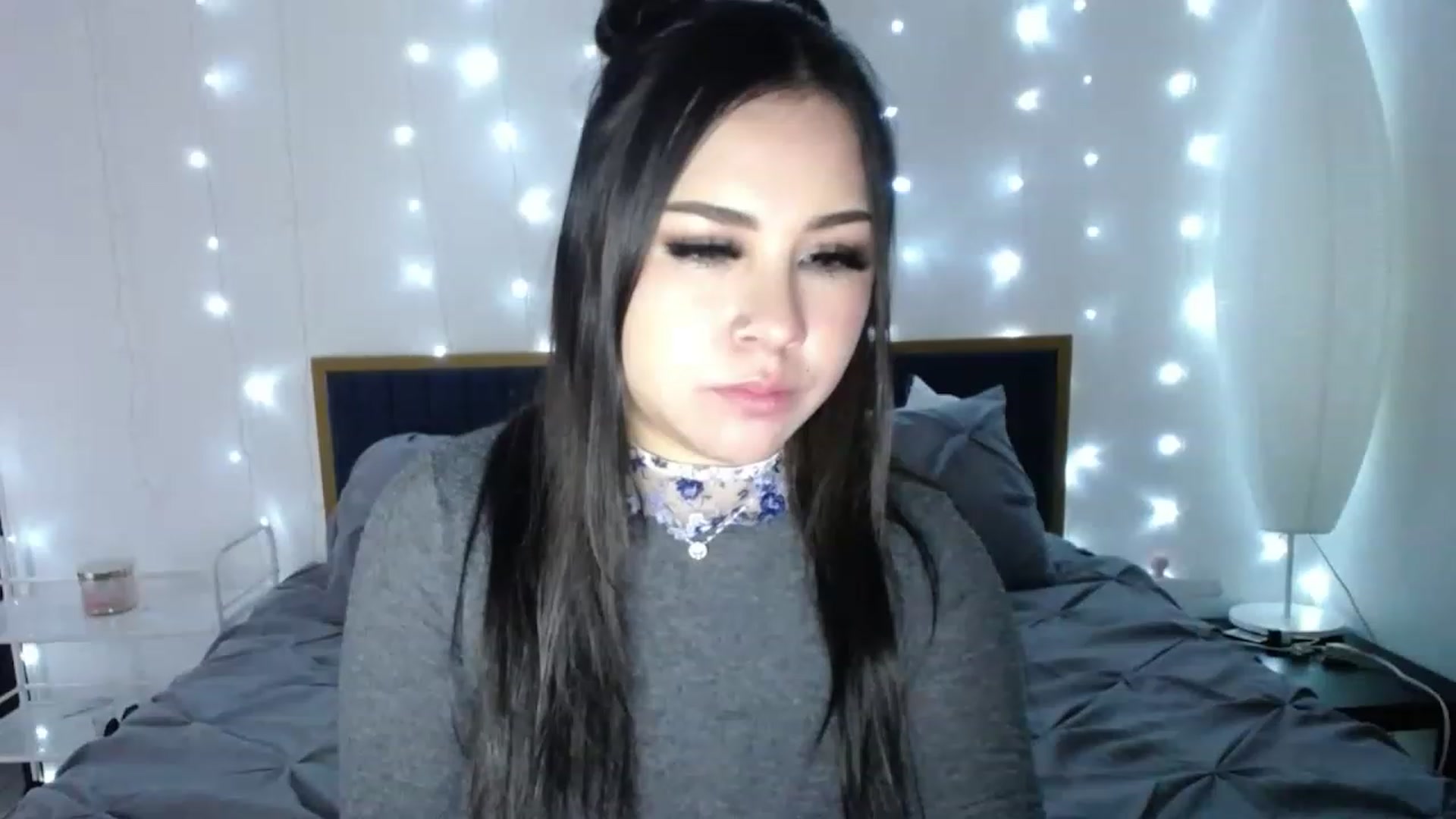 Gallery image thumbnail from MiahCalix's myfreecams stream on, 05/05/2023, 24:02 image 3 of 20
