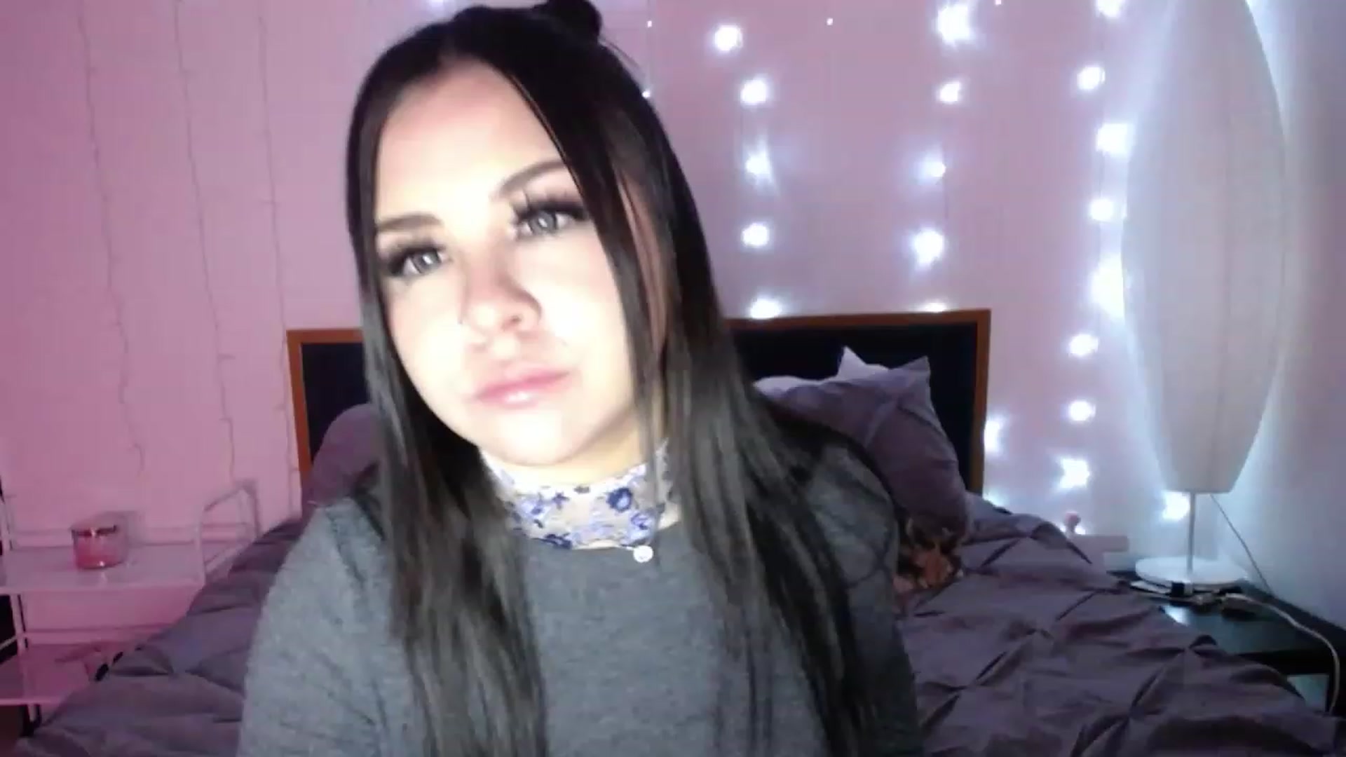 Gallery image thumbnail from MiahCalix's myfreecams stream on, 05/05/2023, 24:02 image 9 of 20