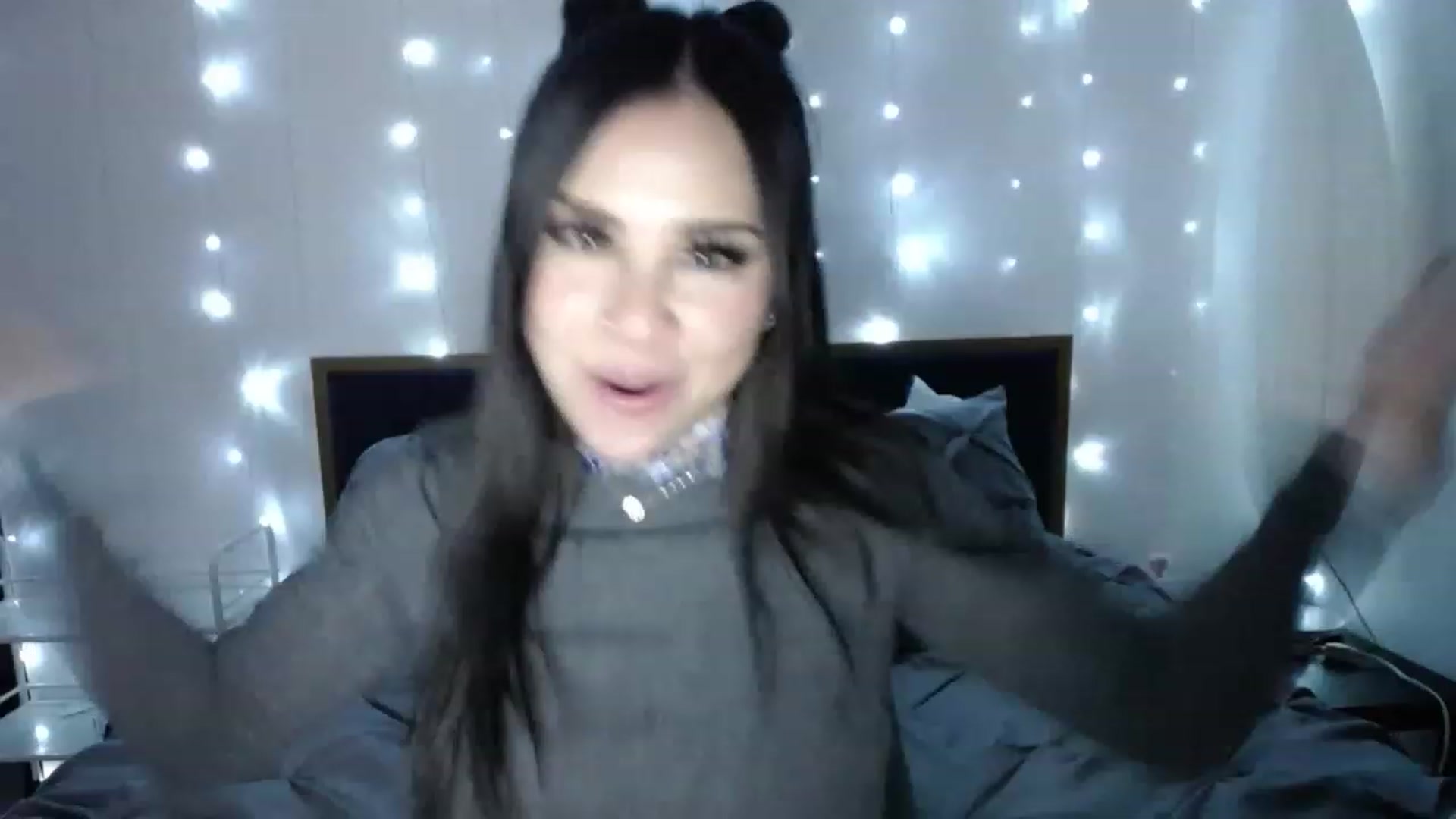 Gallery image thumbnail from MiahCalix's myfreecams stream on, 05/05/2023, 02:18 image 2 of 20
