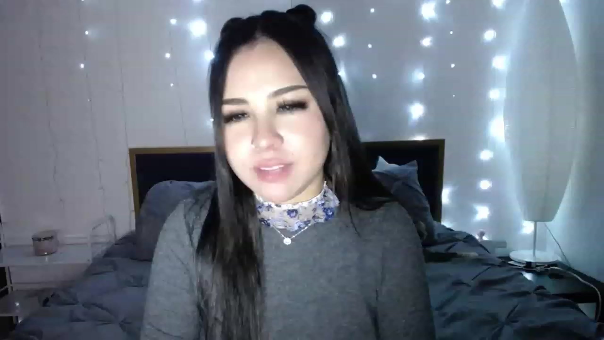 Gallery image thumbnail from MiahCalix's myfreecams stream on, 05/05/2023, 02:18 image 3 of 20