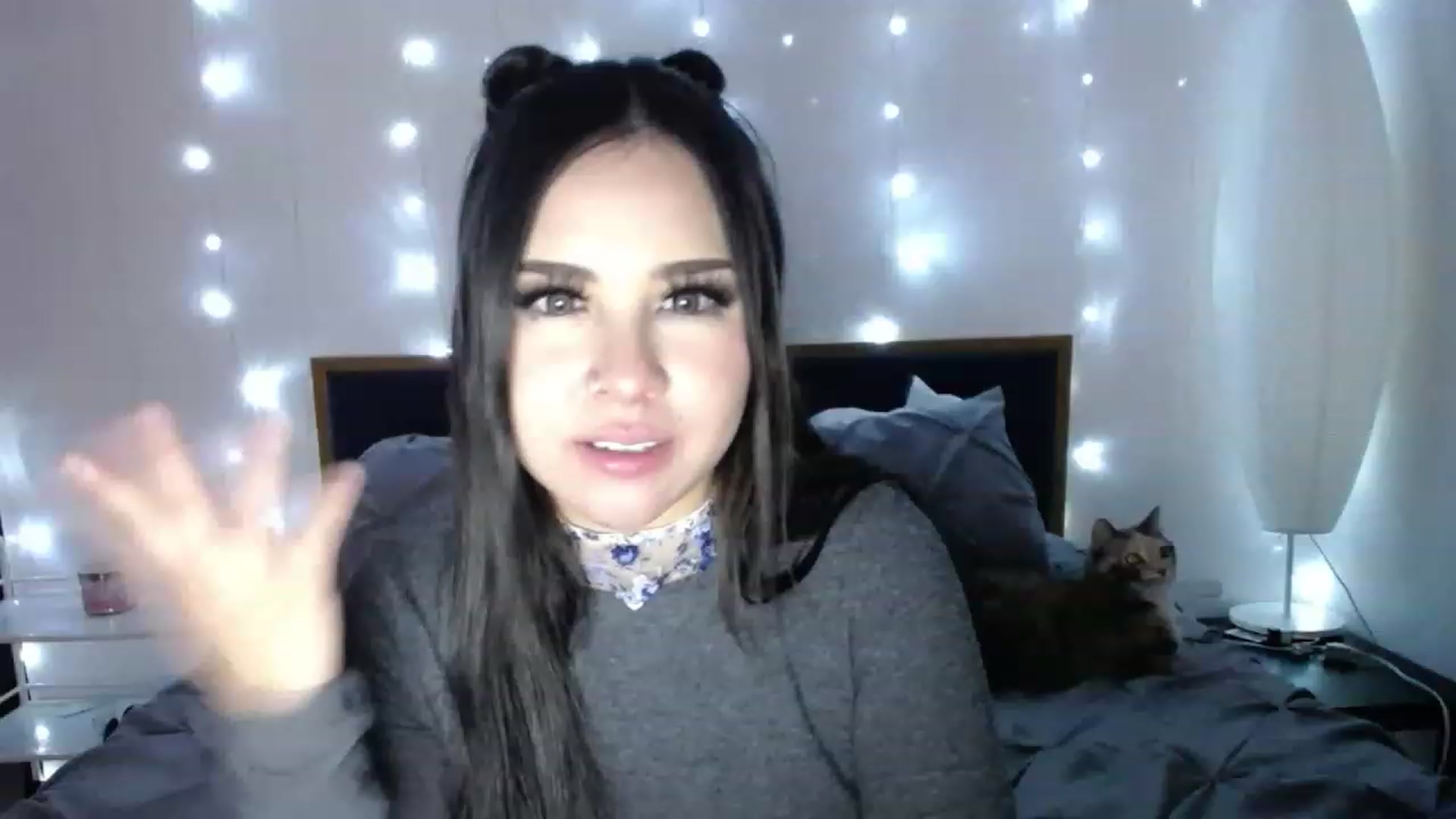 Gallery image thumbnail from MiahCalix's myfreecams stream on, 05/05/2023, 02:18 image 10 of 20