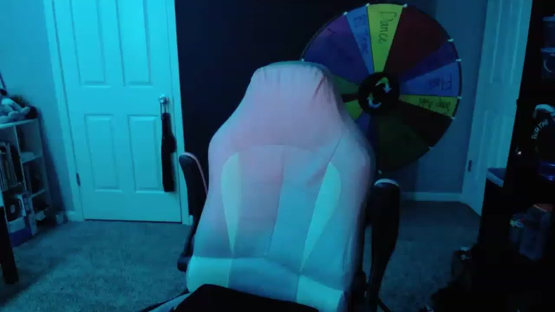 Gallery image thumbnail from MiahCalix's myfreecams stream on, 05/23/2023, 24:00 image 13 of 20