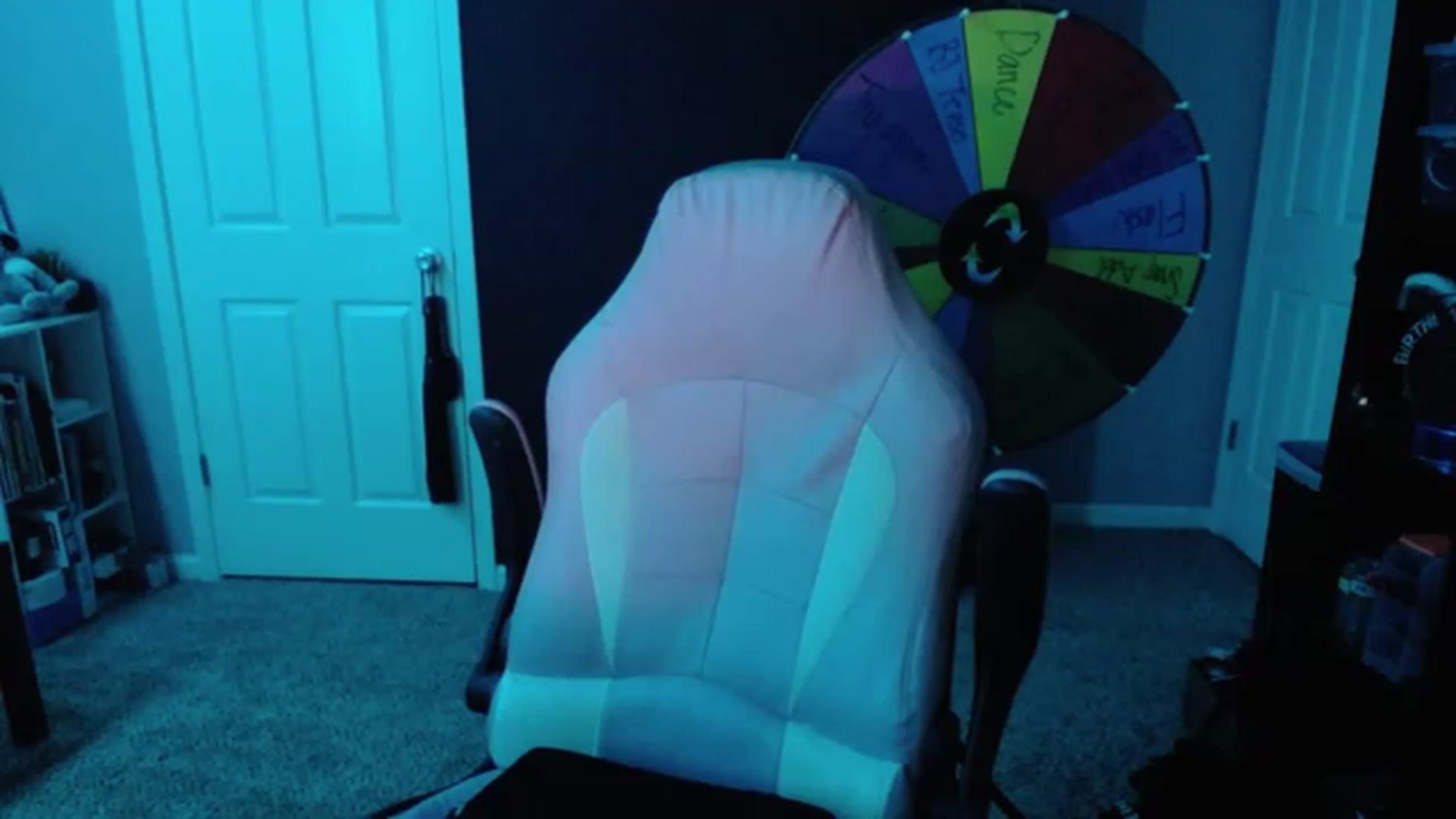 Gallery image thumbnail from MiahCalix's myfreecams stream on, 05/23/2023, 24:00 image 12 of 20