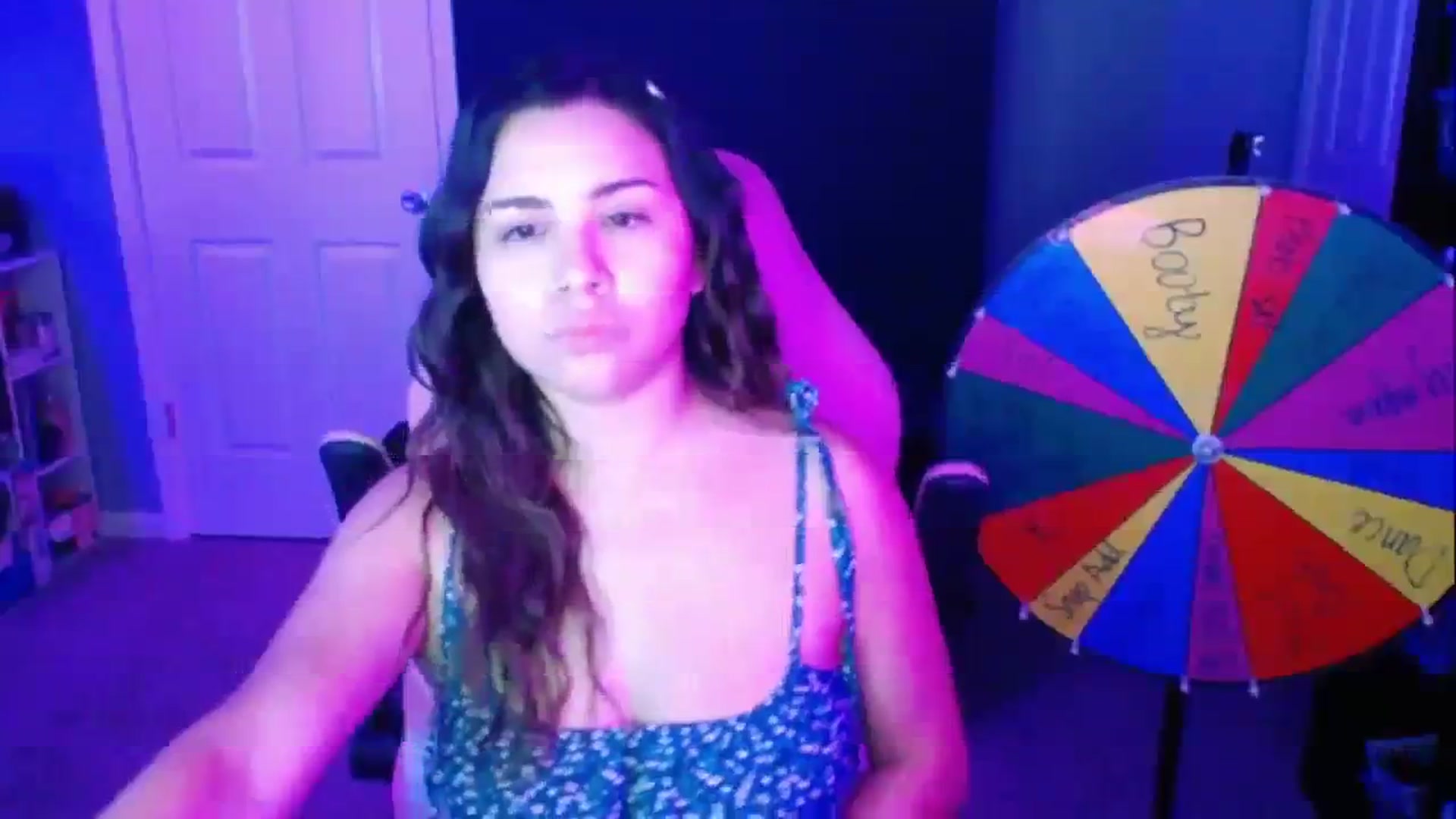 Gallery image thumbnail from MiahCalix's myfreecams stream on, 09/14/2023, 24:01 image 10 of 20