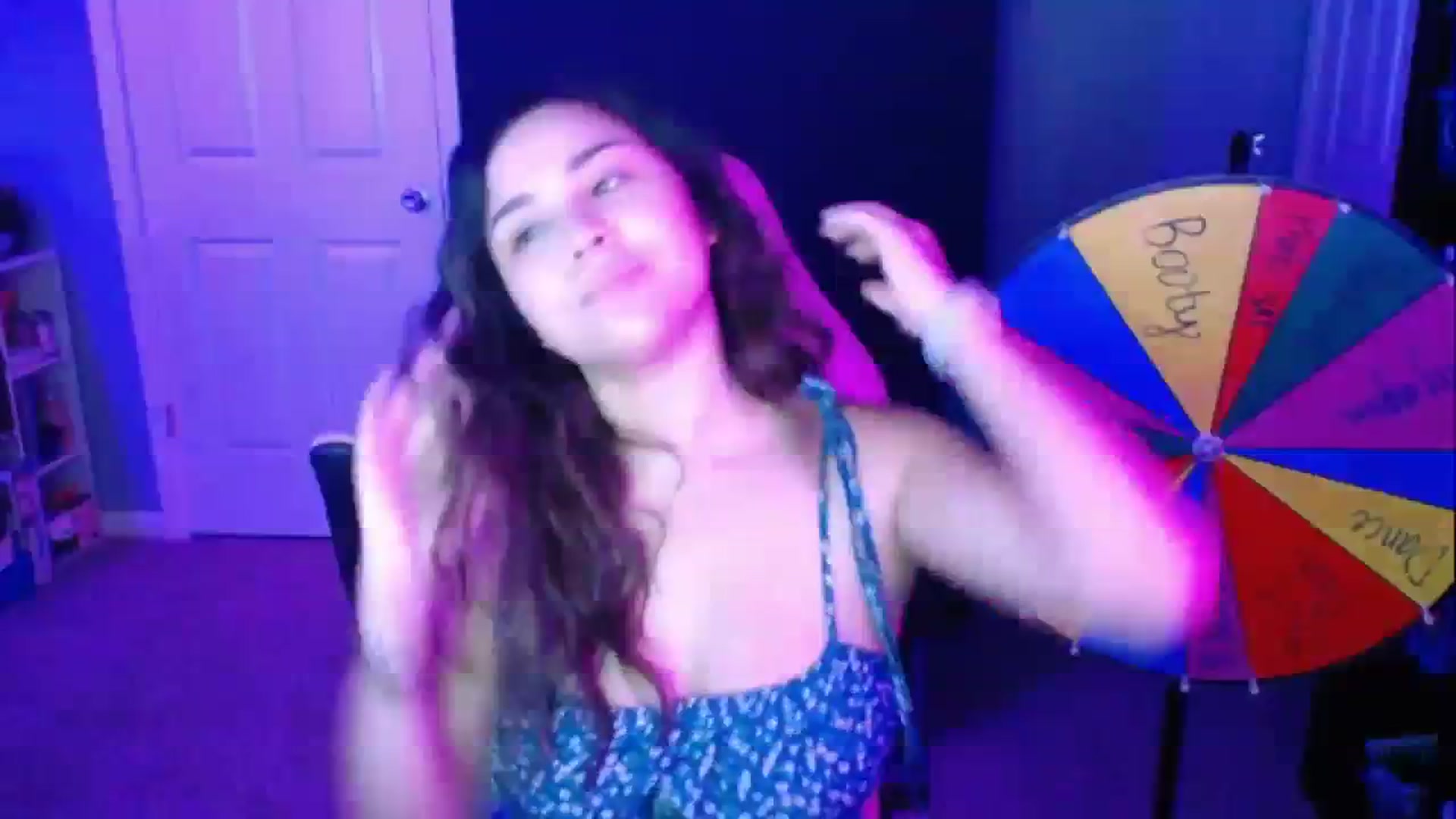 Gallery image thumbnail from MiahCalix's myfreecams stream on, 09/14/2023, 24:01 image 8 of 20