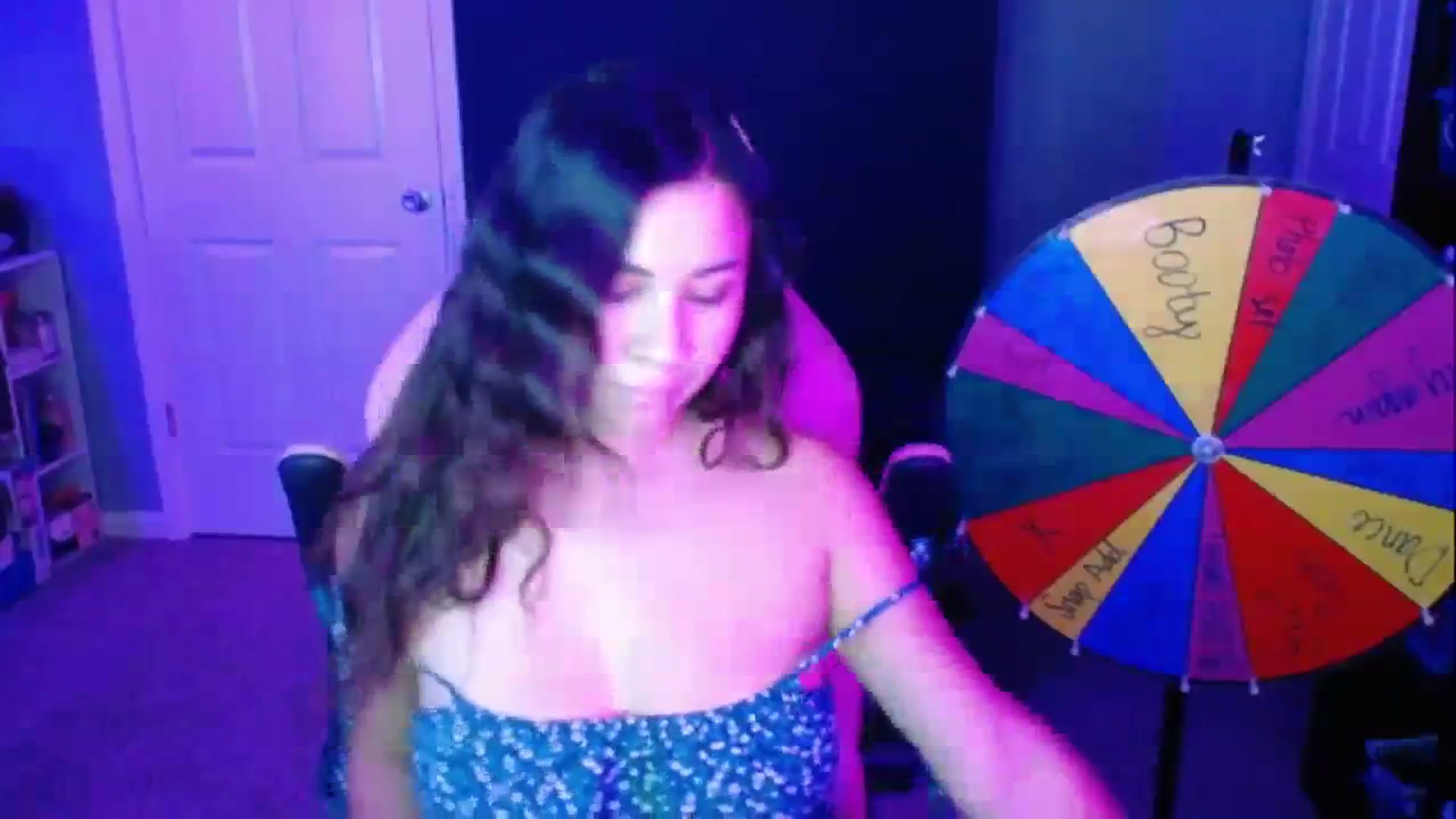 Gallery image thumbnail from MiahCalix's myfreecams stream on, 09/14/2023, 24:01 image 13 of 20