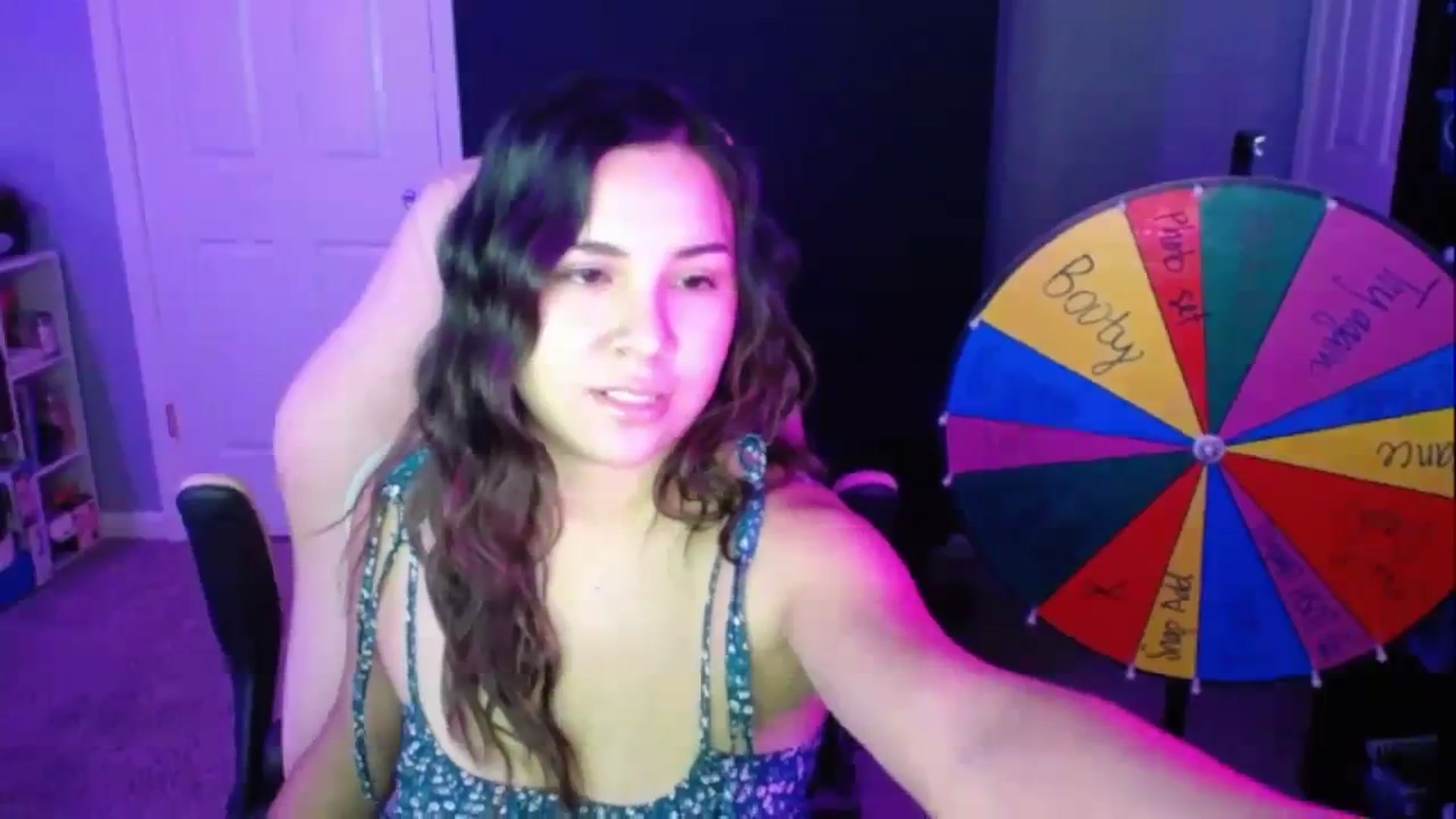 Gallery image thumbnail from MiahCalix's myfreecams stream on, 09/14/2023, 24:01 image 16 of 20