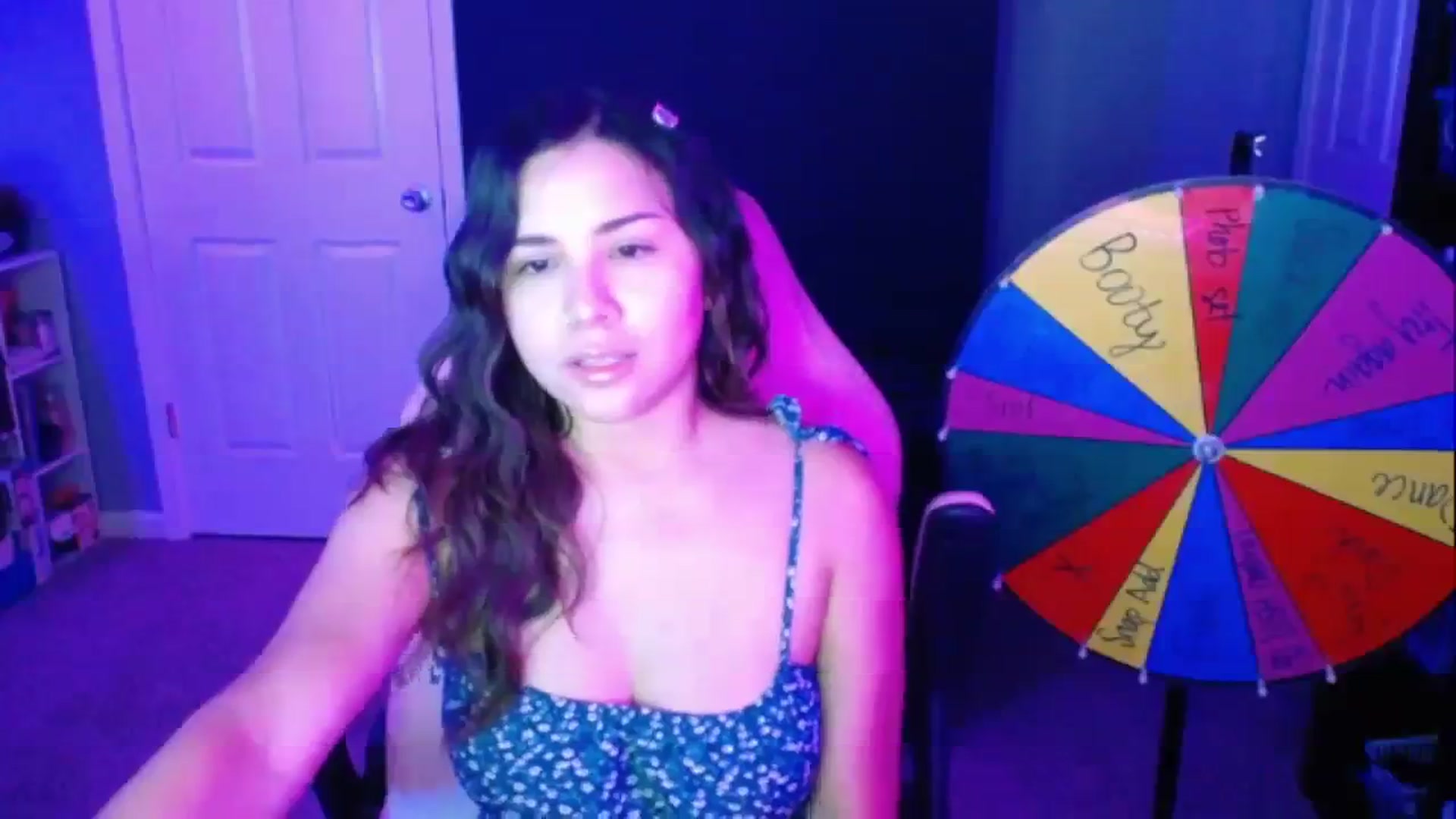 Gallery image thumbnail from MiahCalix's myfreecams stream on, 09/14/2023, 24:56 image 8 of 20