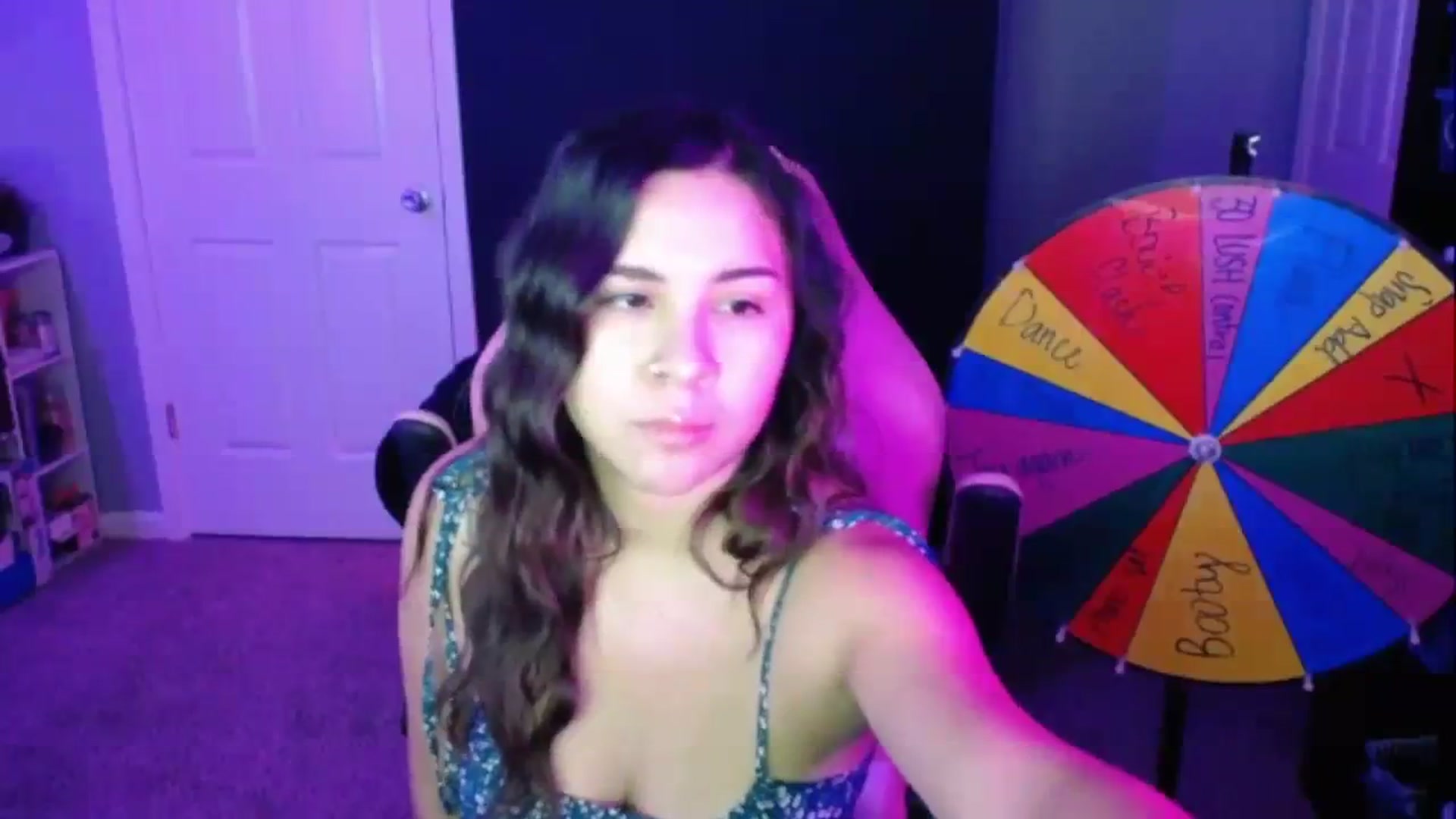Gallery image thumbnail from MiahCalix's myfreecams stream on, 09/14/2023, 24:56 image 17 of 20