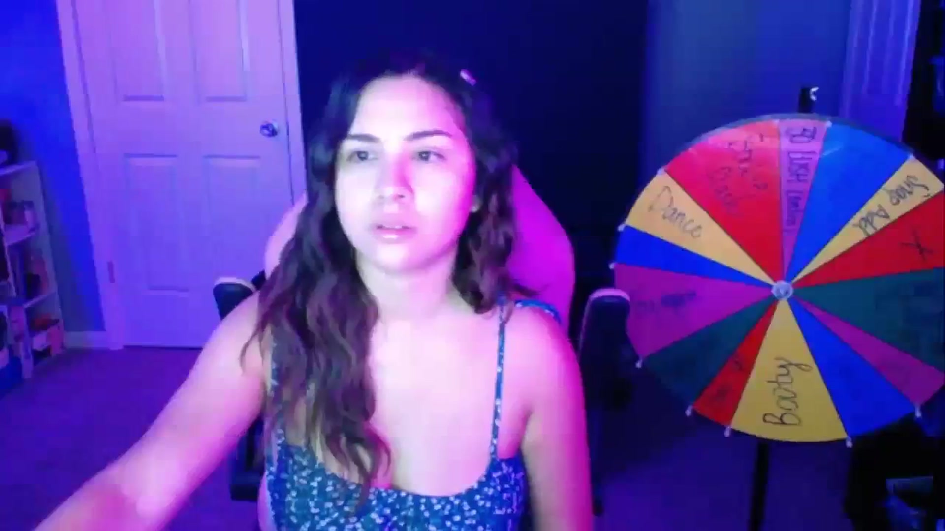 Gallery image thumbnail from MiahCalix's myfreecams stream on, 09/14/2023, 24:56 image 18 of 20