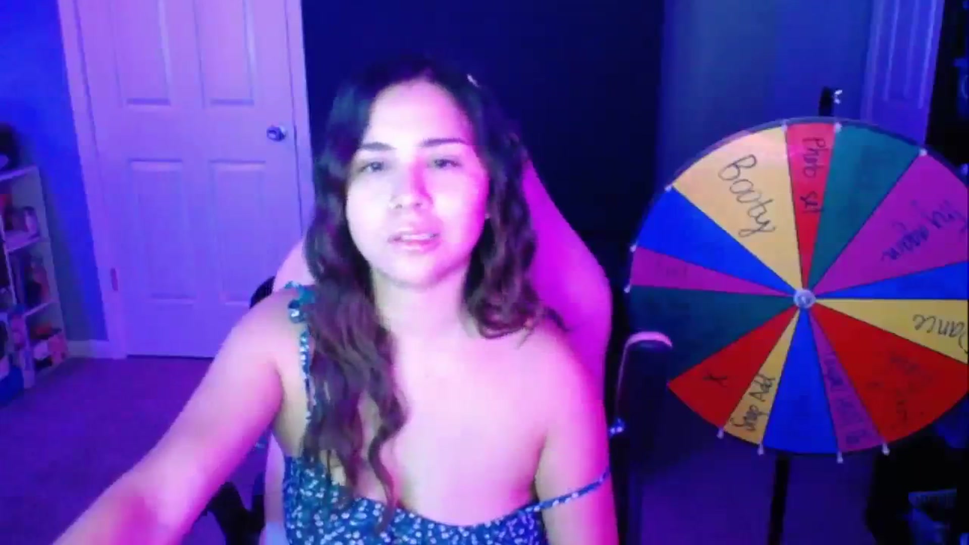 Gallery image thumbnail from MiahCalix's myfreecams stream on, 09/14/2023, 24:56 image 9 of 20