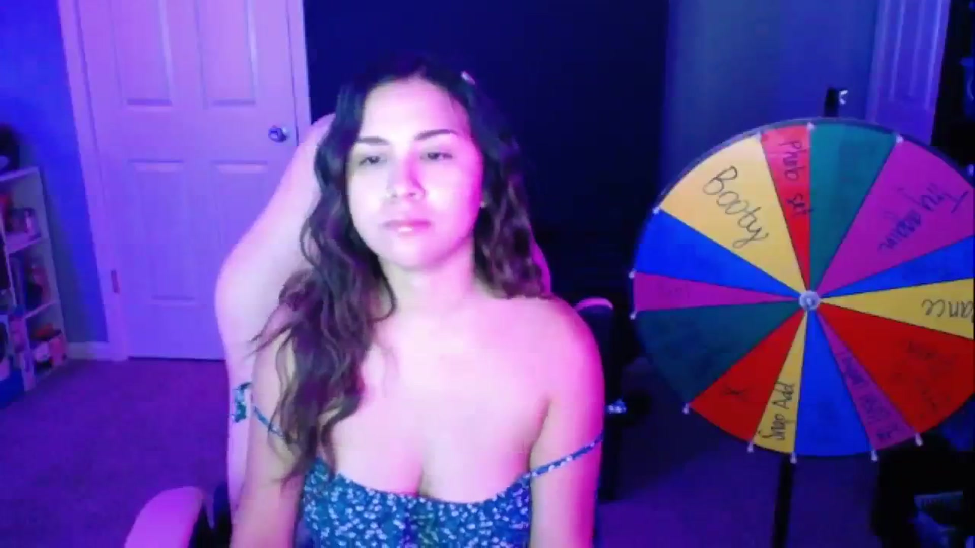 Gallery image thumbnail from MiahCalix's myfreecams stream on, 09/14/2023, 24:56 image 5 of 20