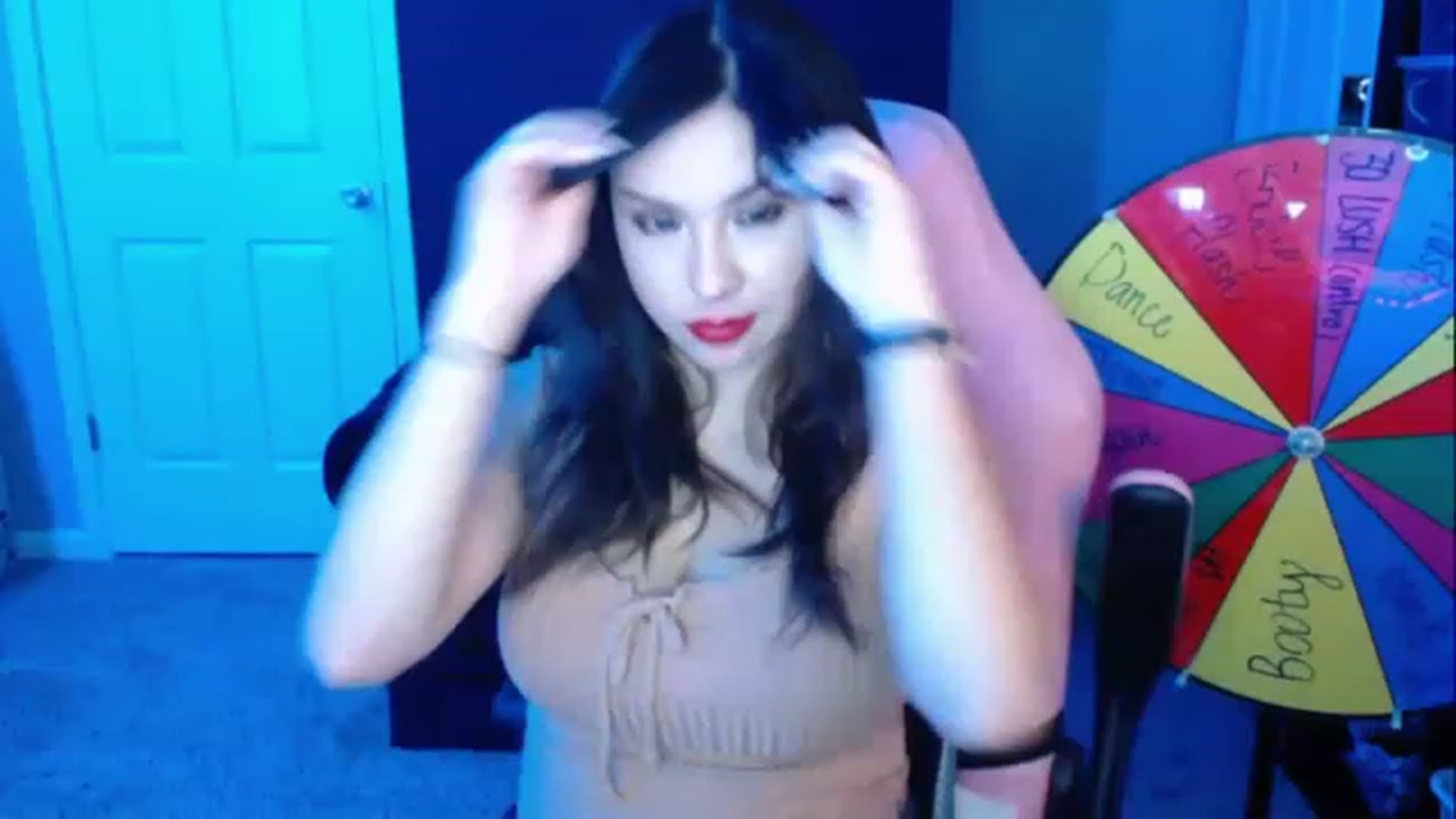 Gallery image thumbnail from MiahsBirthday's myfreecams stream on, 08/16/2023, 04:32 image 7 of 20