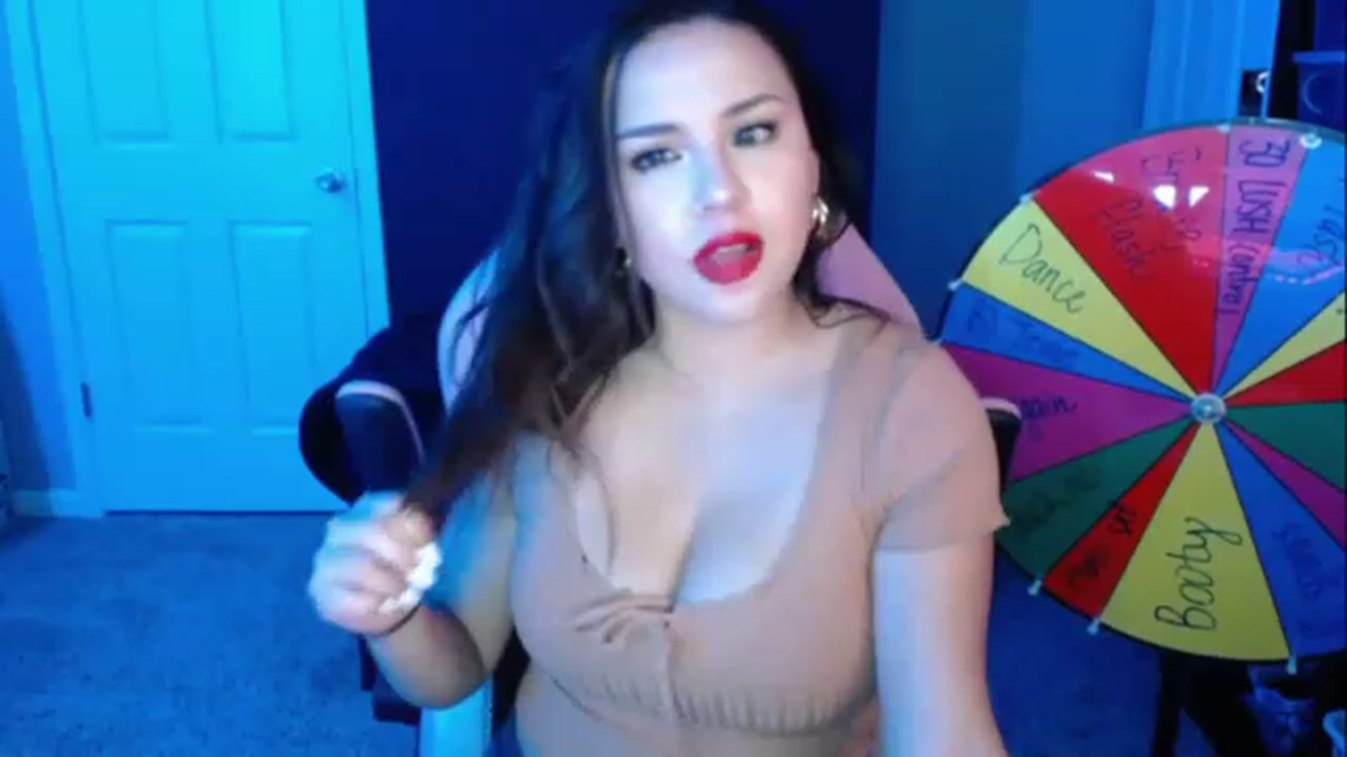 Gallery image thumbnail from MiahsBirthday's myfreecams stream on, 08/16/2023, 04:32 image 19 of 20