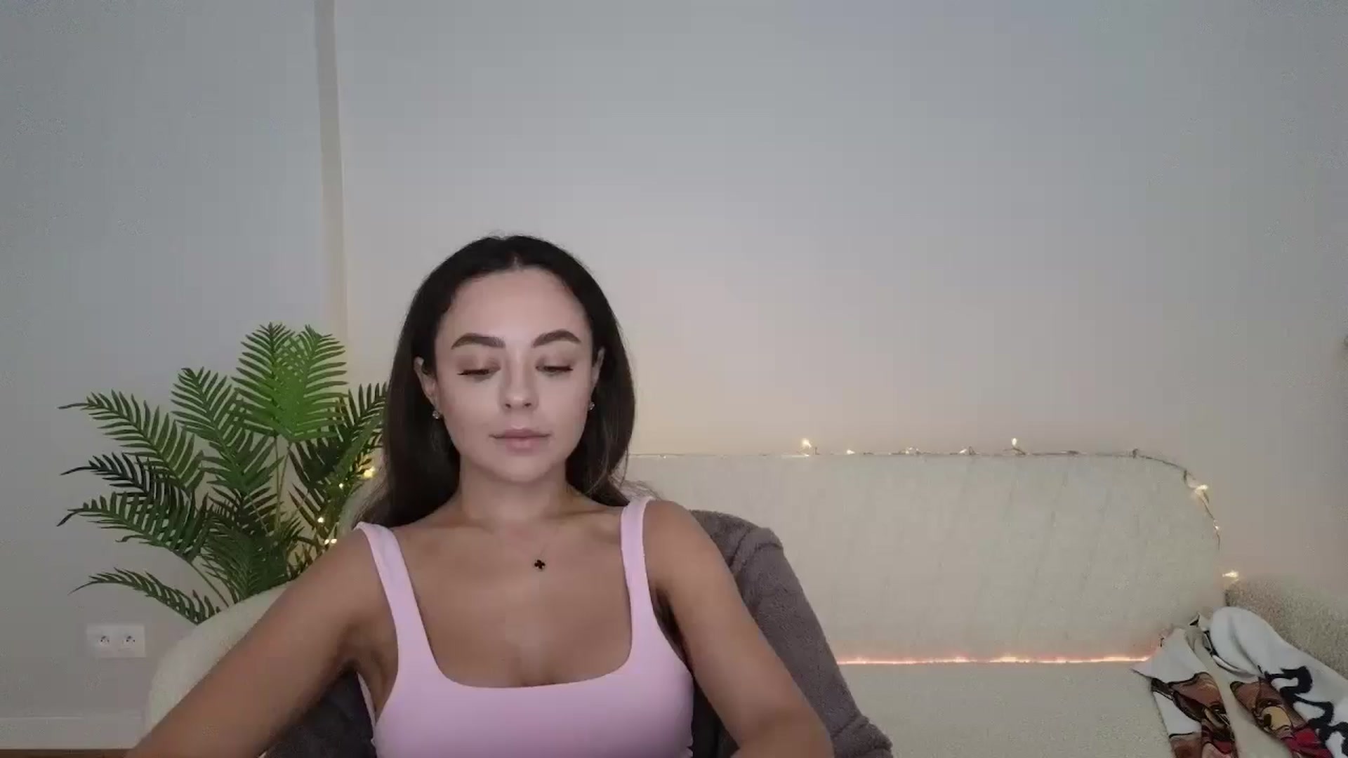 Gallery image thumbnail from Mialicious's myfreecams stream on, 07/05/2025, 14:00 image 14 of 20