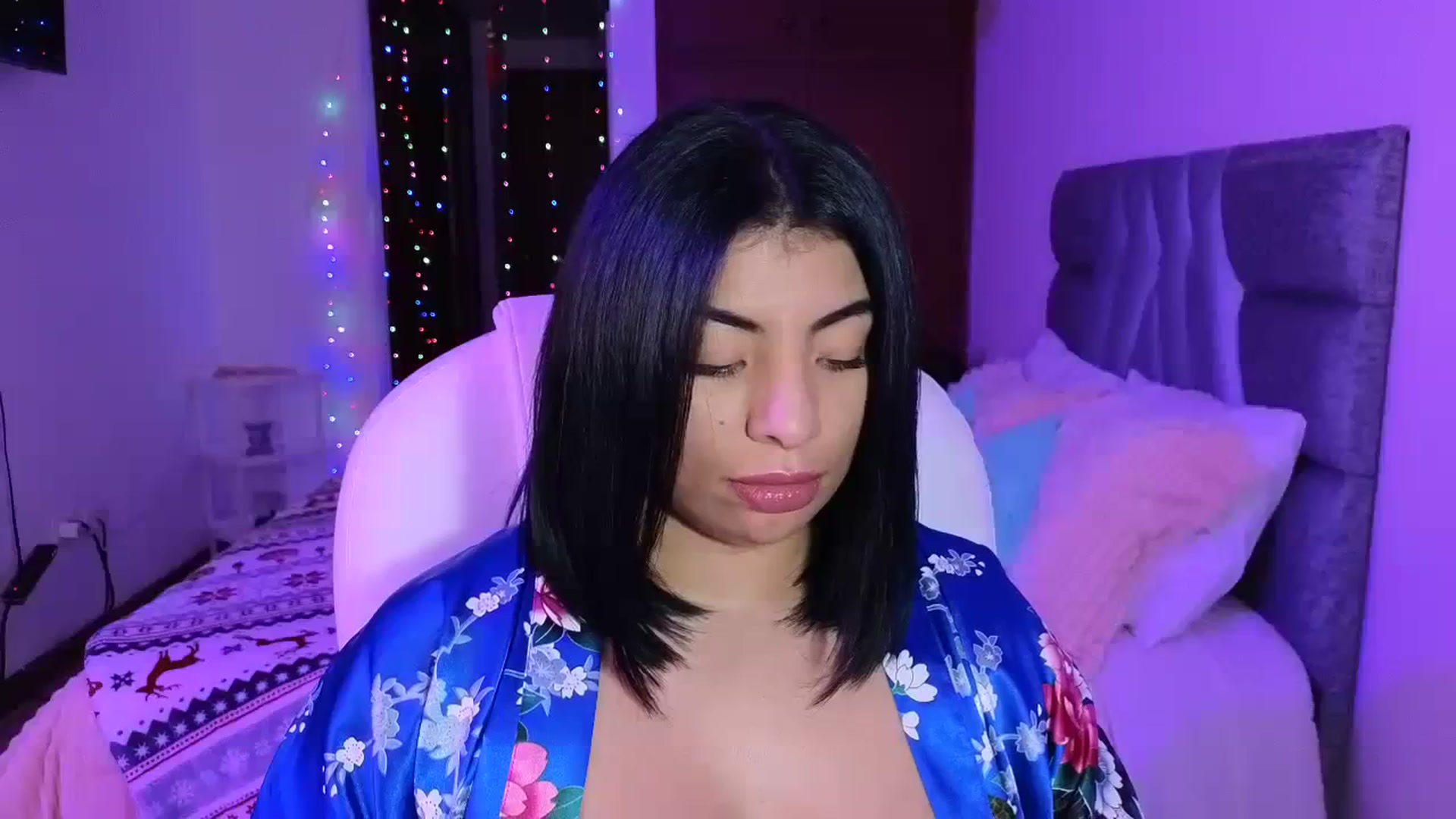 Gallery image thumbnail from Miaparkers's myfreecams stream on, 10/23/2023, 01:18 image 11 of 20