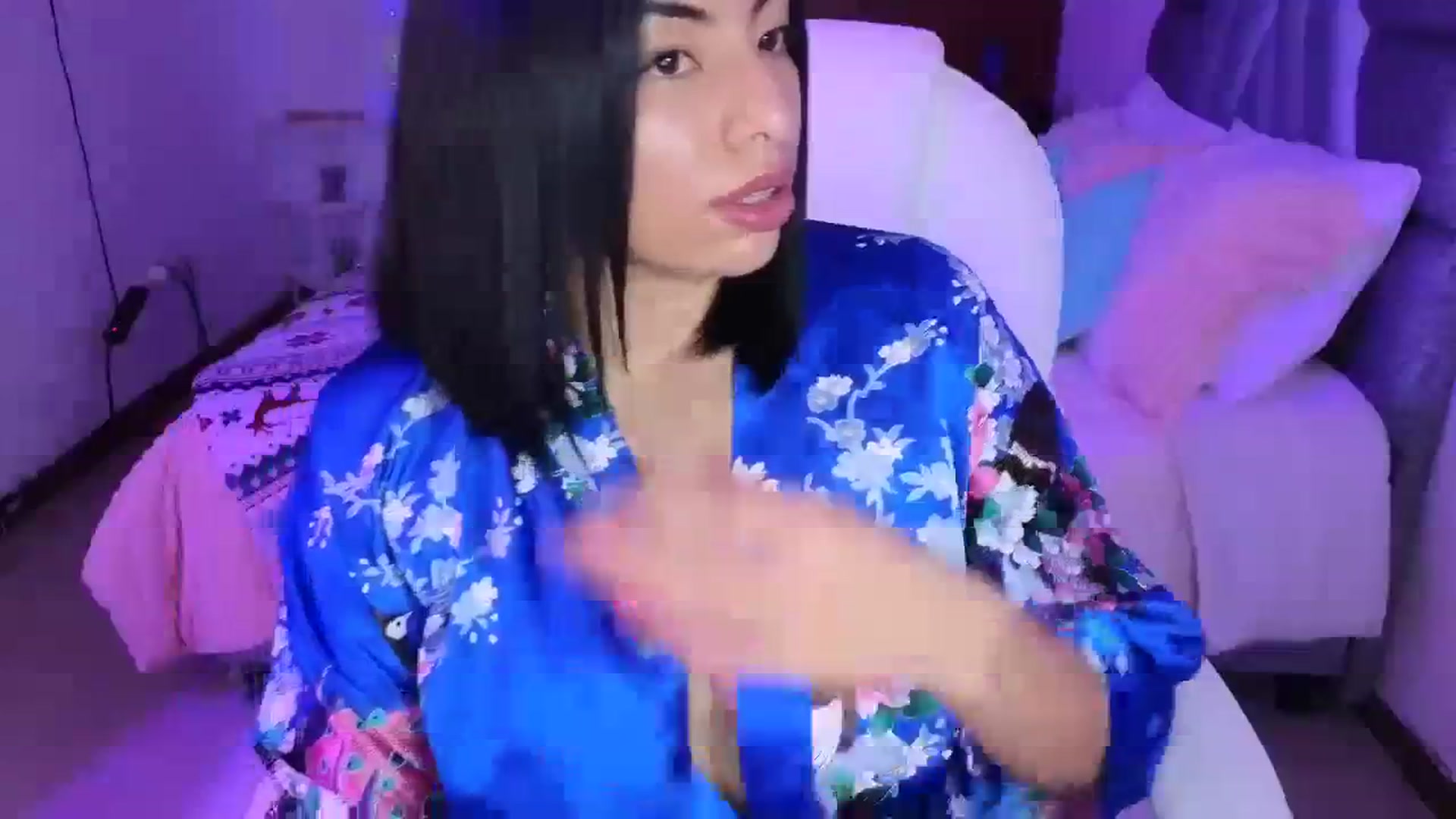 Gallery image thumbnail from Miaparkers's myfreecams stream on, 10/23/2023, 01:18 image 2 of 20