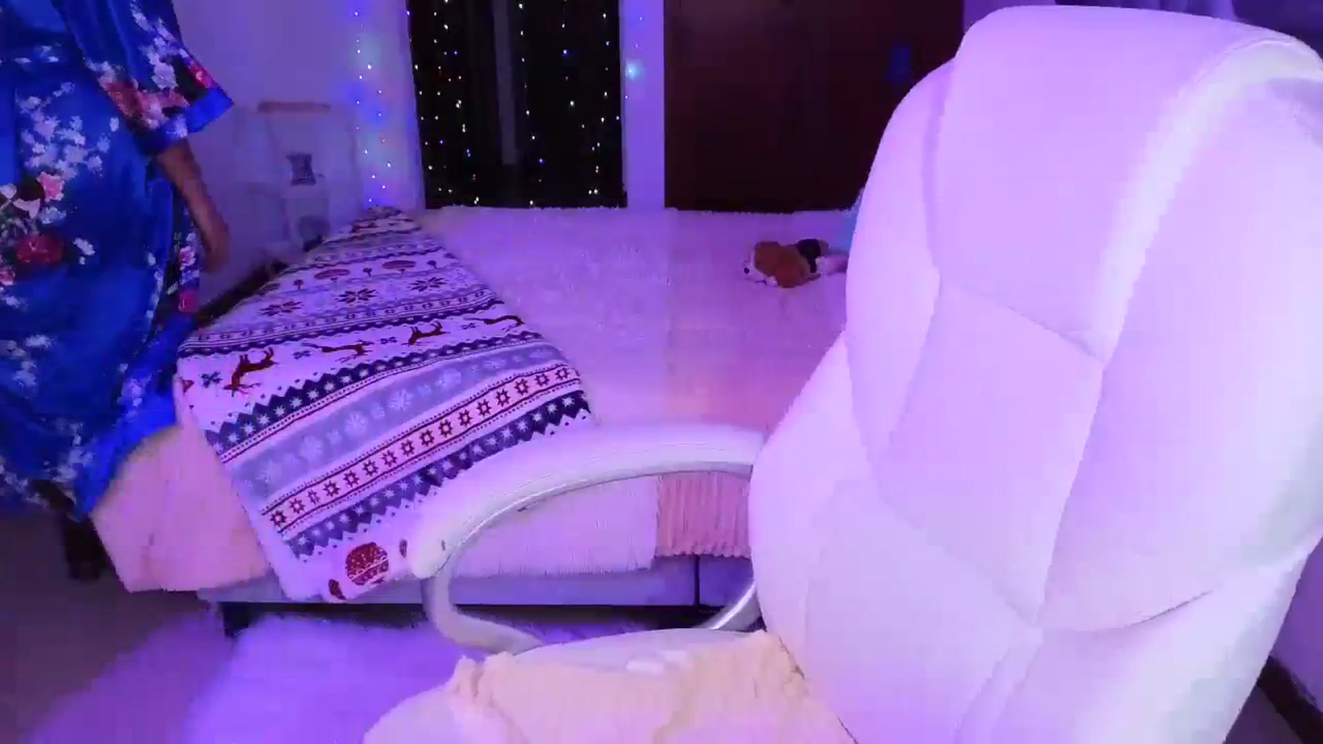 Gallery image thumbnail from Miaparkers's myfreecams stream on, 10/23/2023, 01:18 image 5 of 20