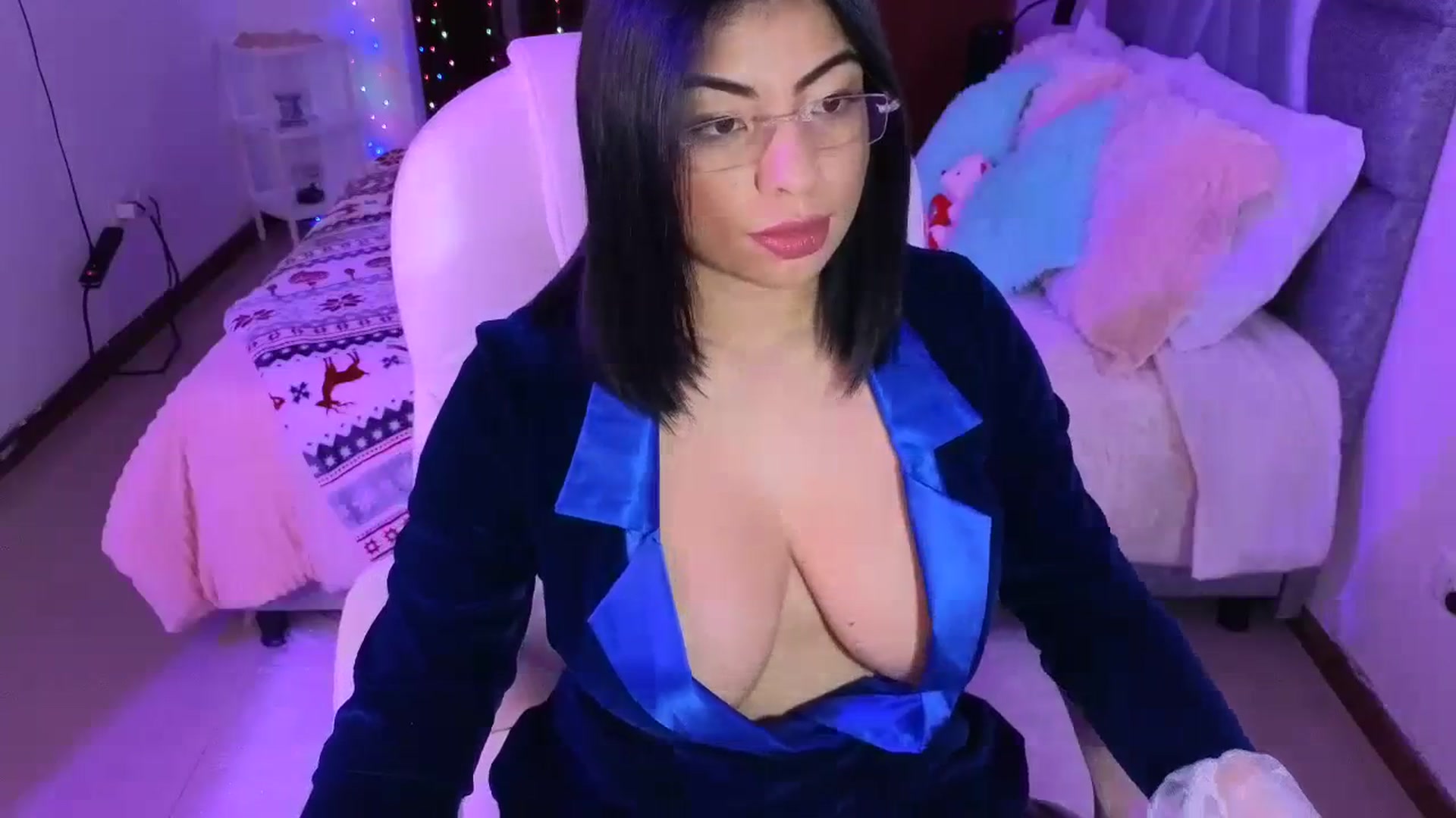 Gallery image thumbnail from Miaparkers's myfreecams stream on, 10/23/2023, 13:15 image 2 of 20