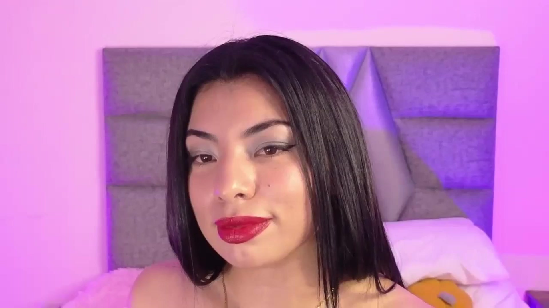 Gallery image thumbnail from Miaparkers's myfreecams stream on, 03/06/2024, 24:03 image 1 of 20