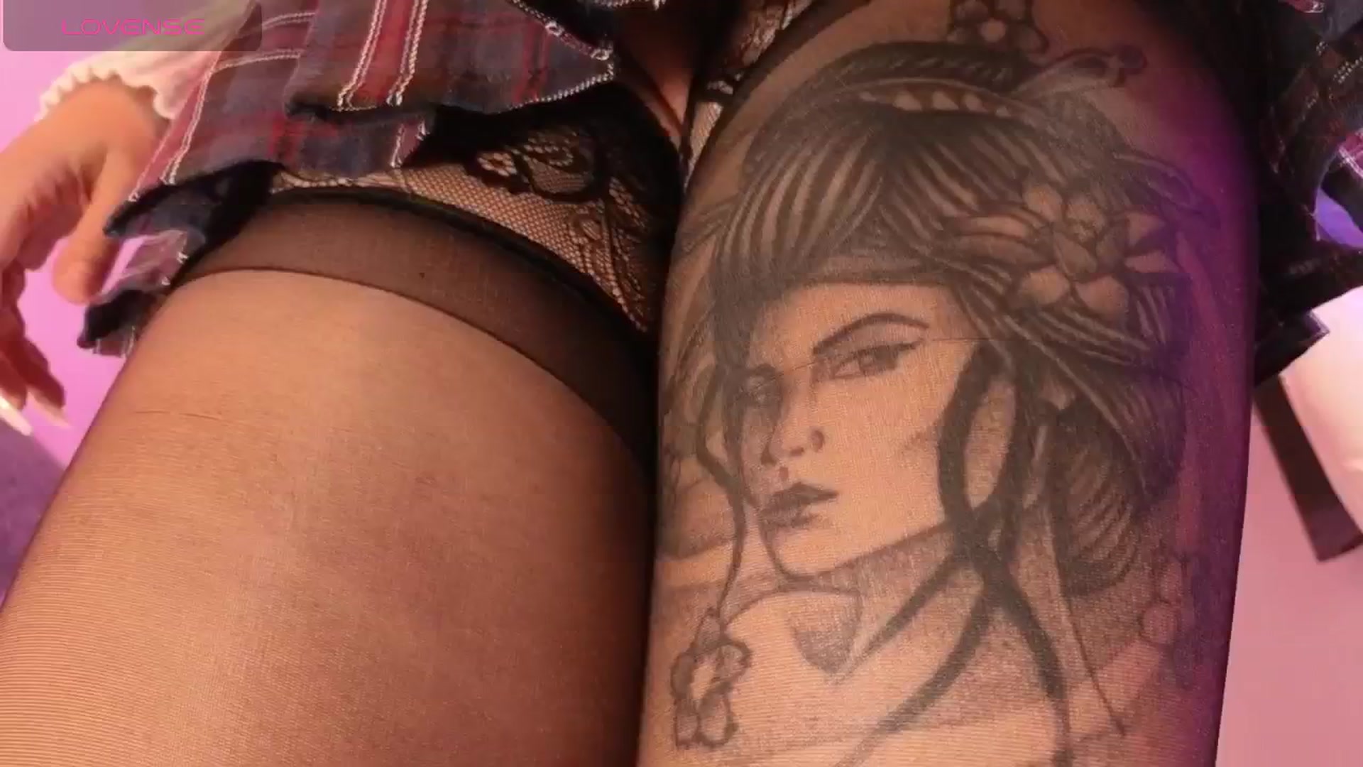 Gallery image thumbnail from Miaparkers's myfreecams stream on, 05/03/2024, 22:39 image 1 of 20