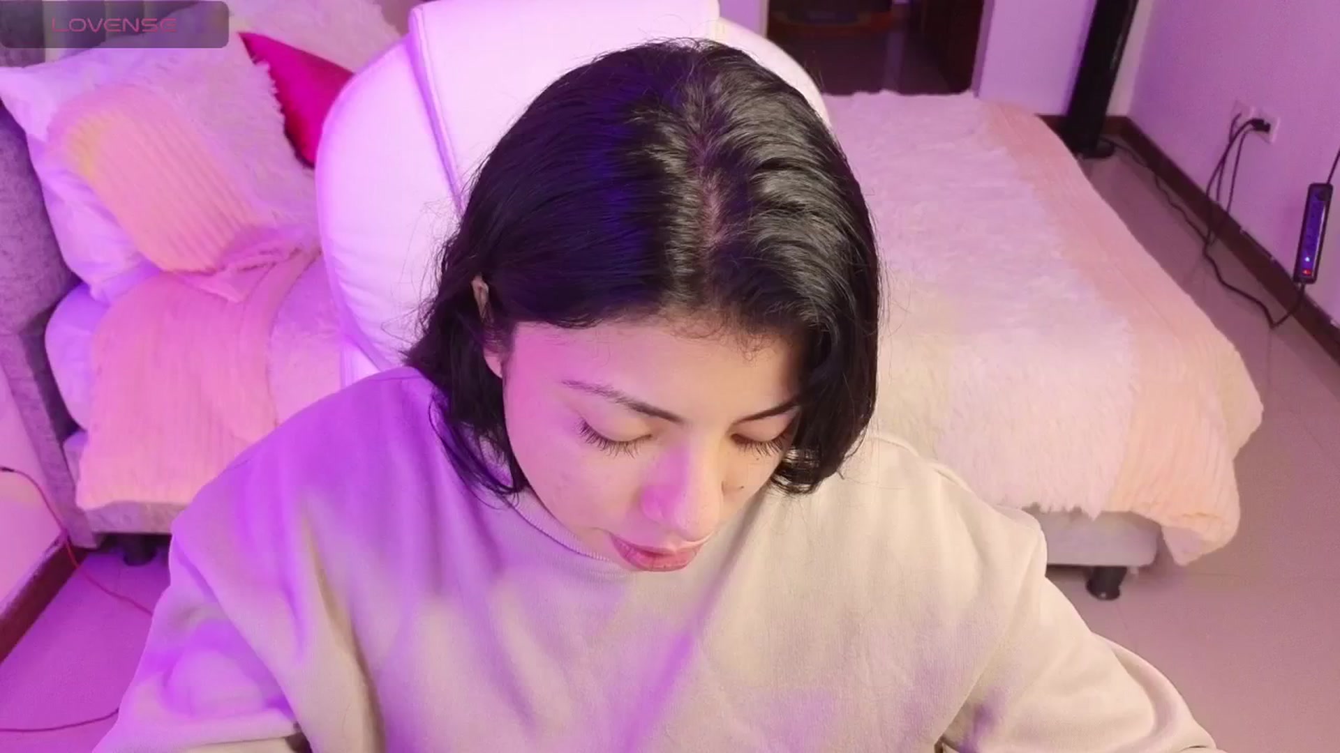 Gallery image thumbnail from Miaparkers's myfreecams stream on, 05/09/2024, 21:45 image 8 of 20