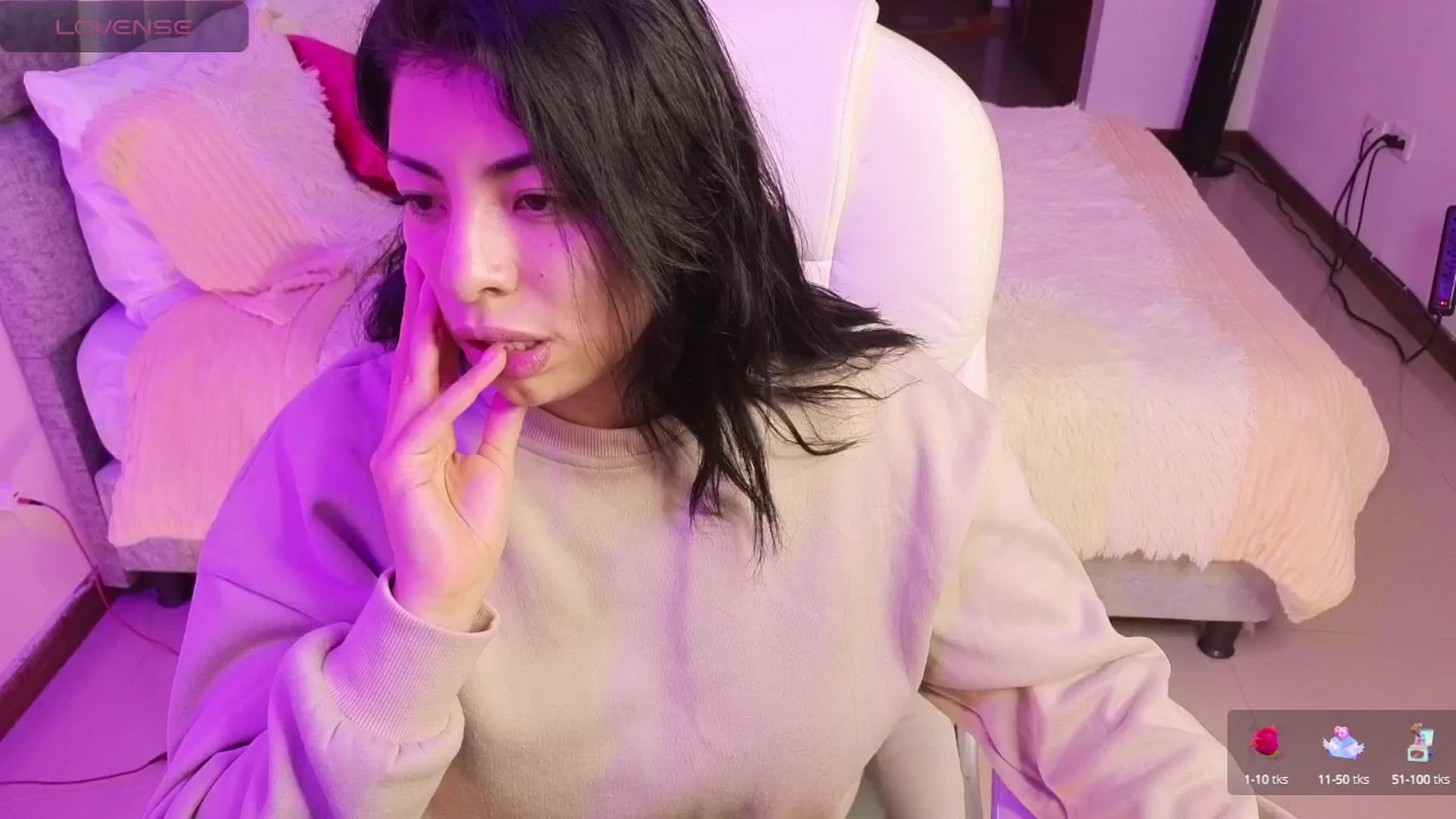 Gallery image thumbnail from Miaparkers's myfreecams stream on, 05/09/2024, 21:45 image 5 of 20