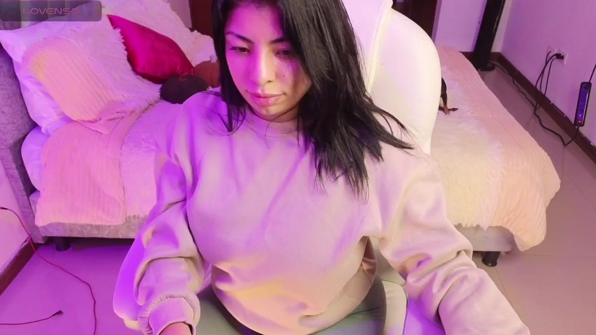 Gallery image thumbnail from Miaparkers's myfreecams stream on, 05/09/2024, 21:45 image 7 of 20