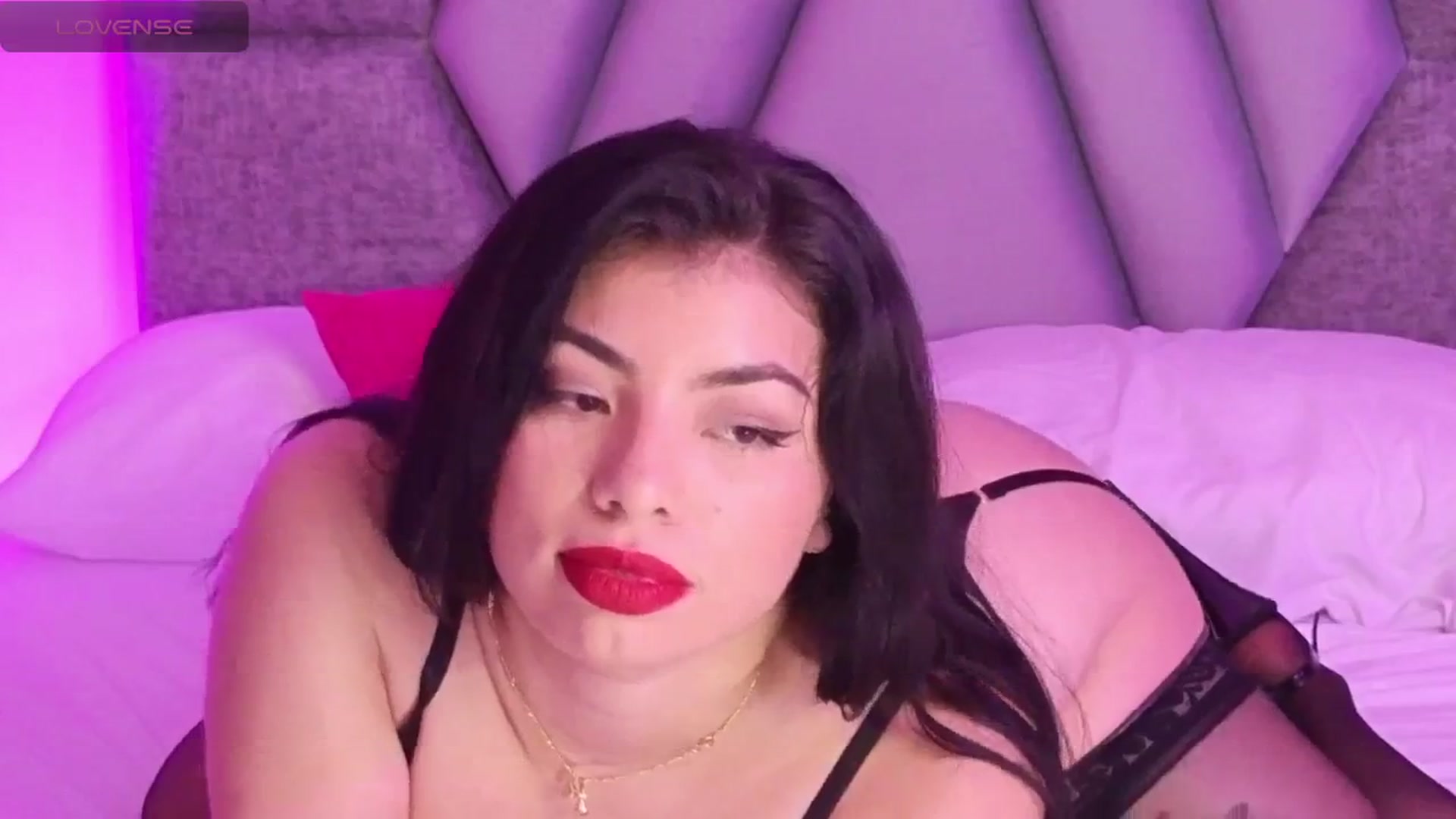 Gallery image thumbnail from Miaparkers's myfreecams stream on, 05/22/2024, 20:47 image 18 of 20