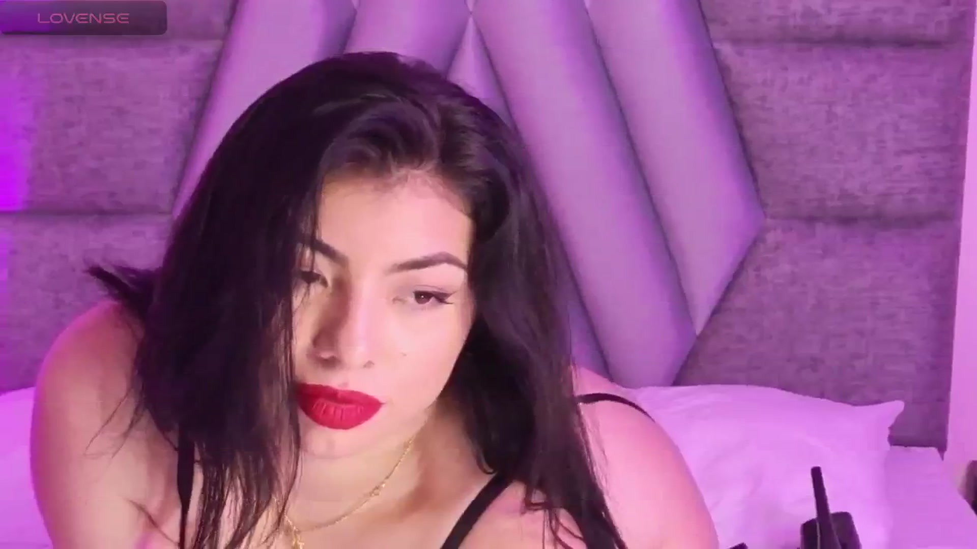 Gallery image thumbnail from Miaparkers's myfreecams stream on, 05/22/2024, 20:47 image 14 of 20