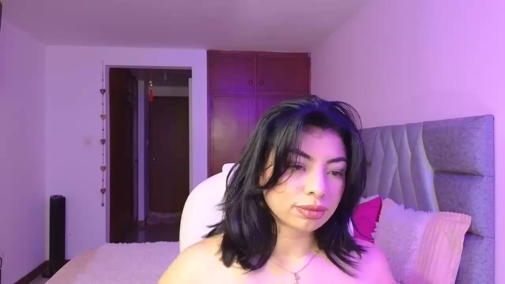 Gallery image thumbnail from Miaparkers's myfreecams stream on, 06/15/2024, 16:30 image 20 of 20