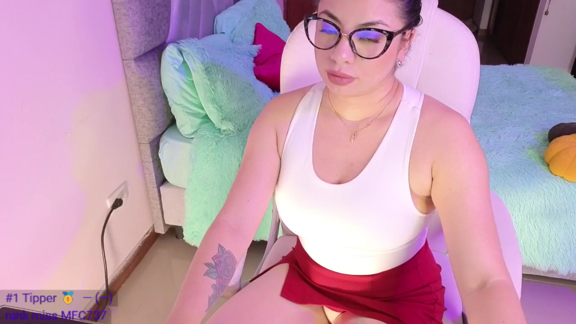 Gallery image thumbnail from Miaparkers's myfreecams stream on, 07/23/2024, 24:09 image 1 of 20