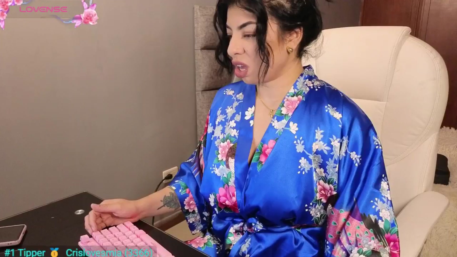 Gallery image thumbnail from Miaparkers's myfreecams stream on, 08/25/2024, 24:10 image 12 of 20