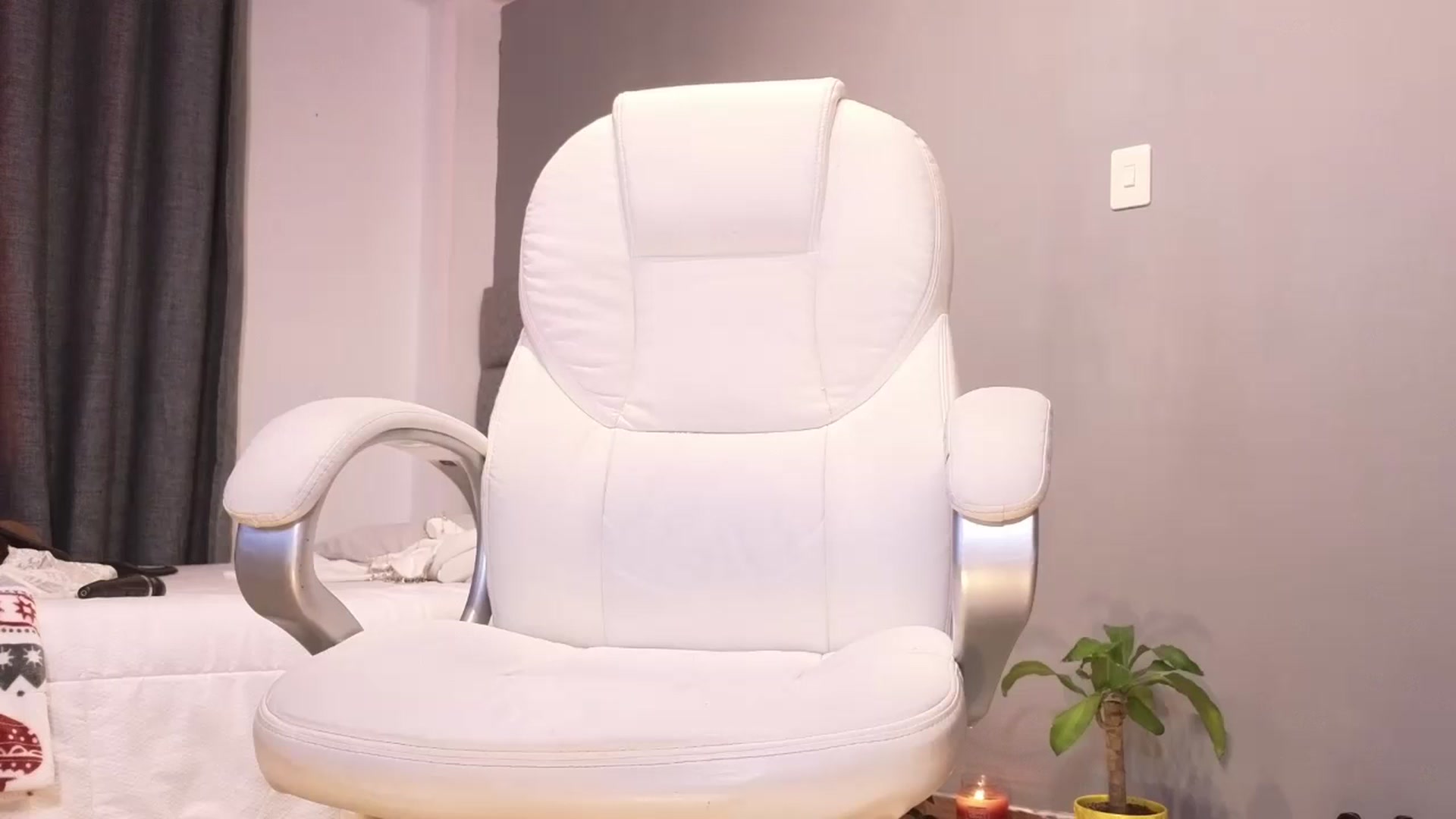 Gallery image thumbnail from Miaparkers's myfreecams stream on, 10/14/2024, 21:37 image 15 of 20