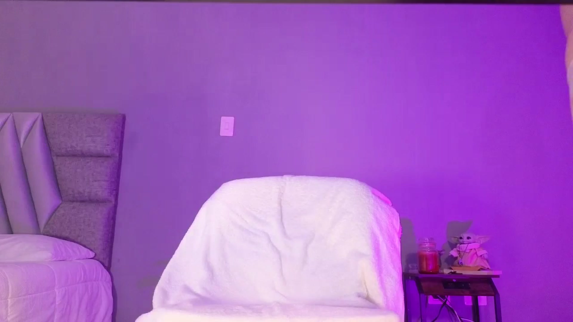 Gallery image thumbnail from Miaparkers's myfreecams stream on, 10/18/2024, 24:17 image 9 of 20
