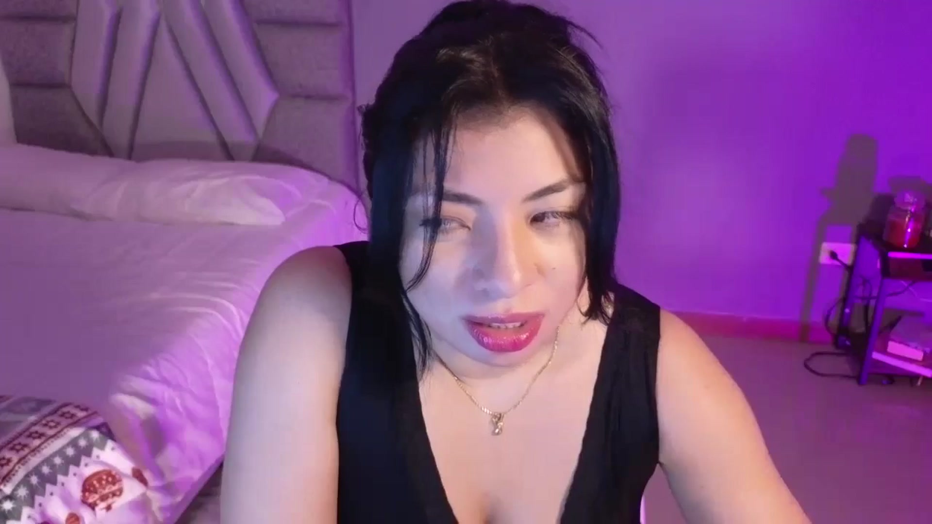 Gallery image thumbnail from Miaparkers's myfreecams stream on, 10/20/2024, 01:09 image 4 of 20