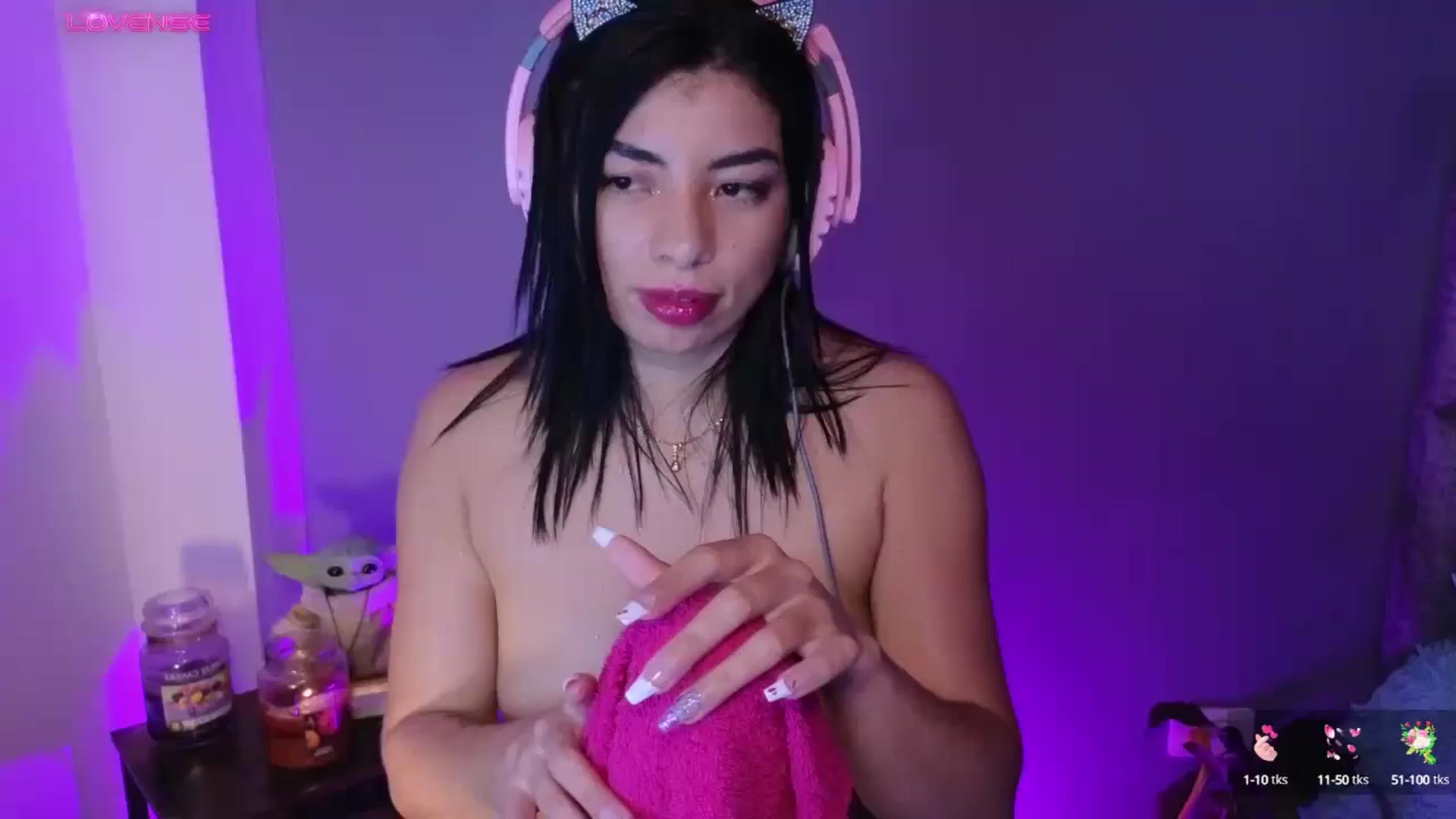 Gallery image thumbnail from Miaparkers's myfreecams stream on, 10/28/2024, 03:32 image 6 of 20