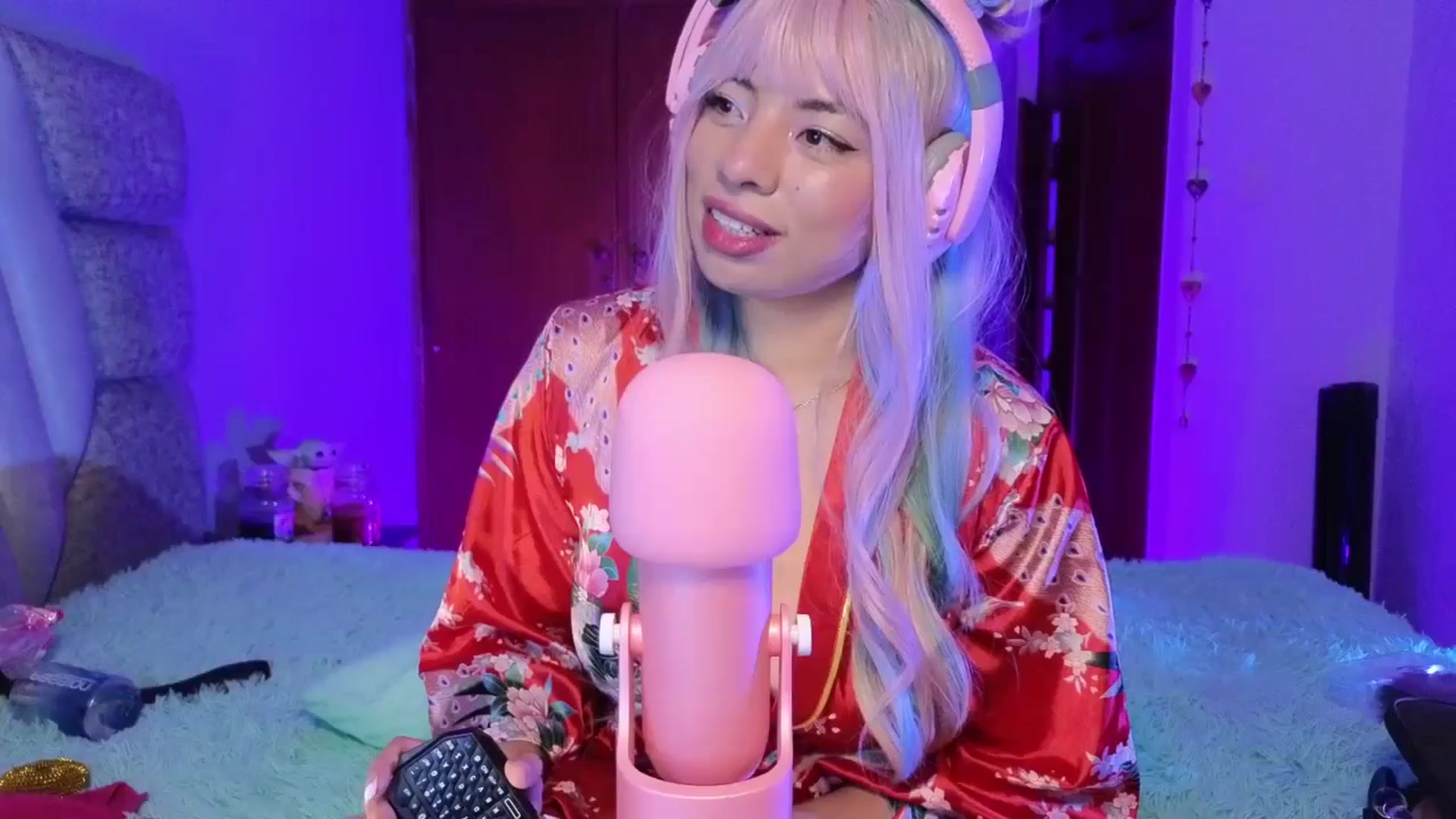 Gallery image thumbnail from Miaparkers's myfreecams stream on, 10/29/2024, 01:18 image 8 of 20
