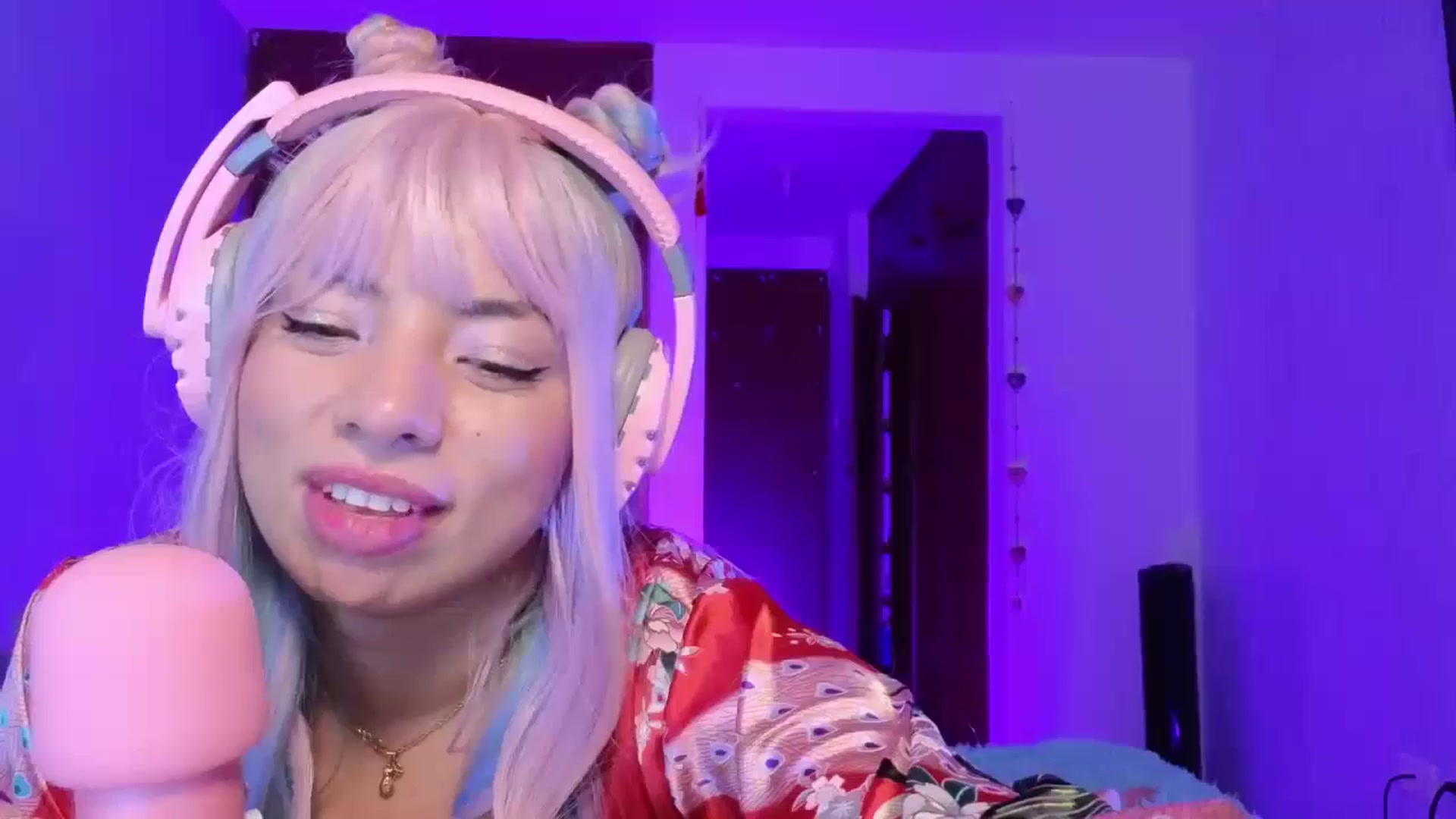 Gallery image thumbnail from Miaparkers's myfreecams stream on, 10/29/2024, 01:18 image 20 of 20