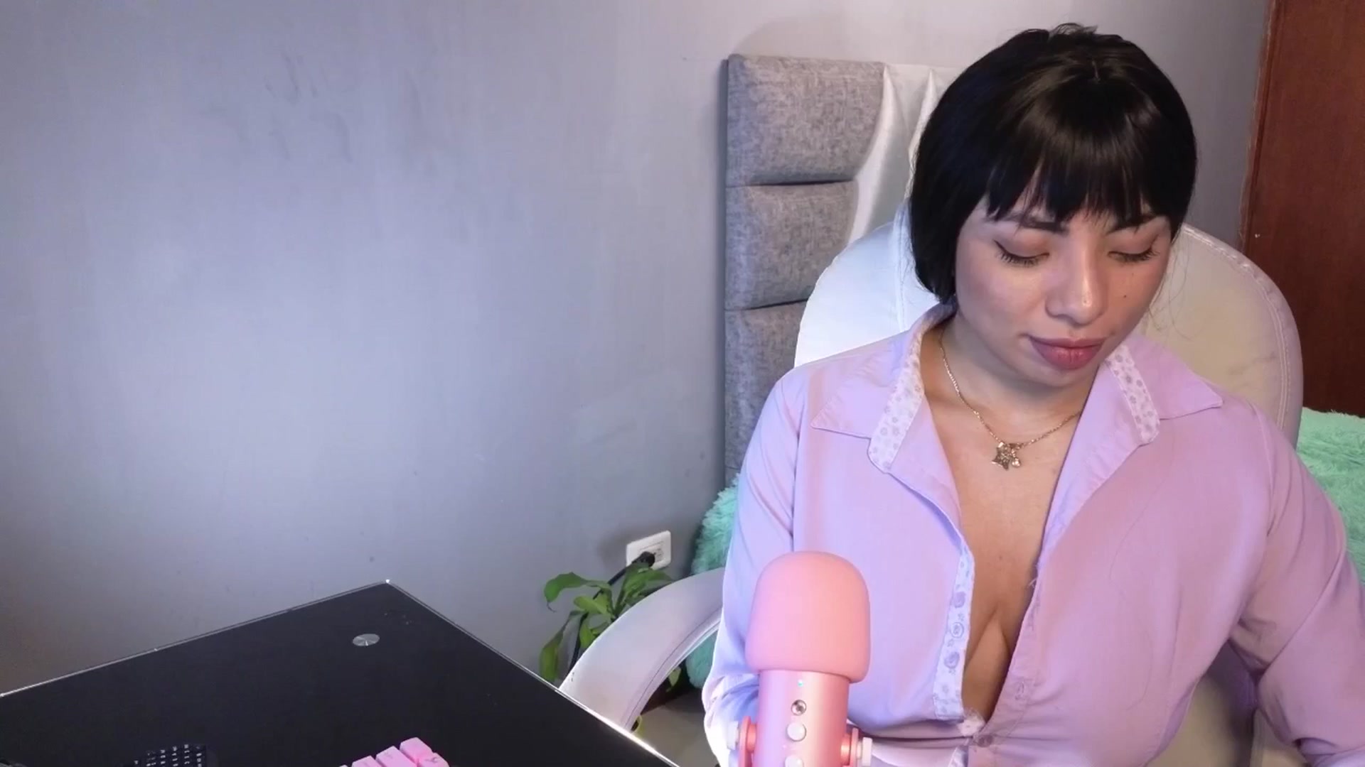 Gallery image thumbnail from Miaparkers's myfreecams stream on, 11/02/2024, 21:30 image 2 of 20