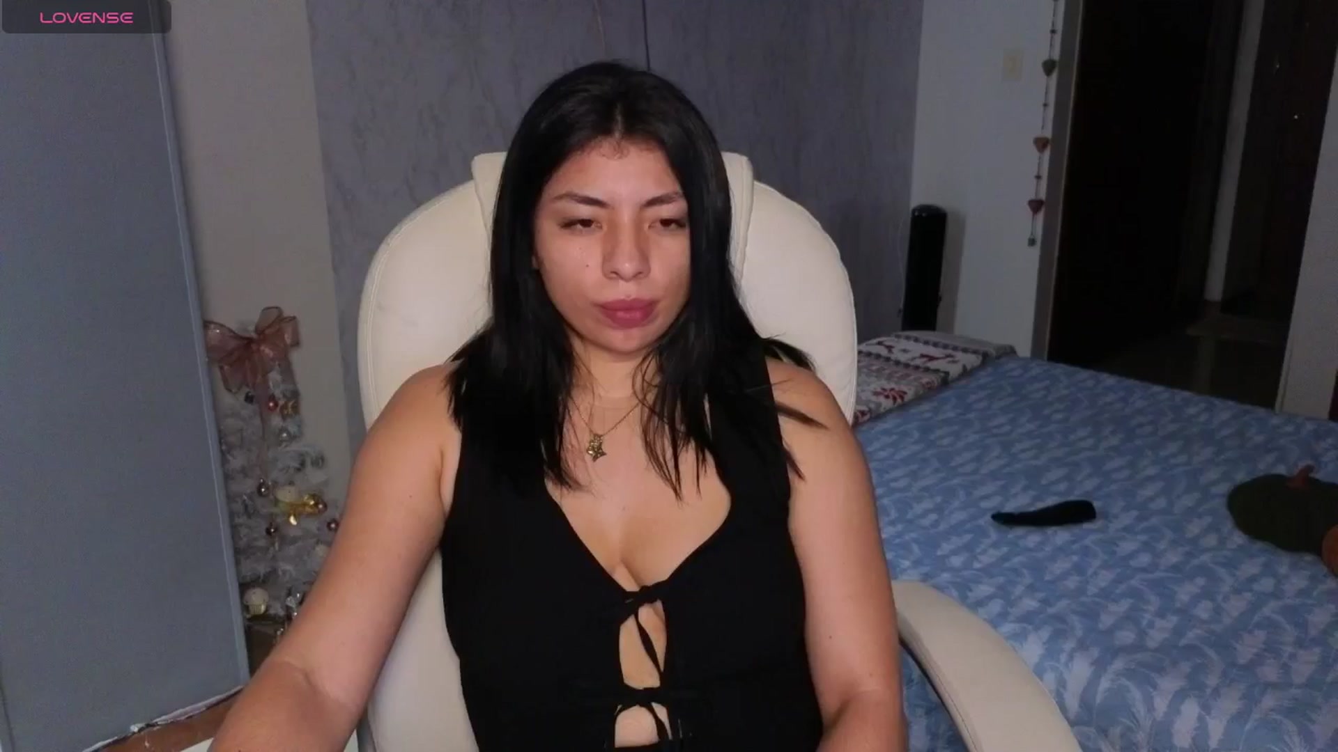 Gallery image thumbnail from Miaparkers's myfreecams stream on, 11/17/2024, 21:49 image 18 of 20
