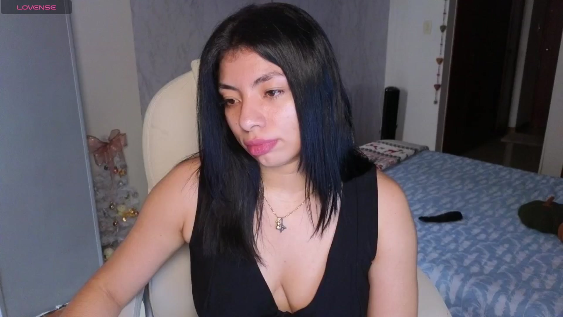 Gallery image thumbnail from Miaparkers's myfreecams stream on, 11/17/2024, 21:49 image 1 of 20