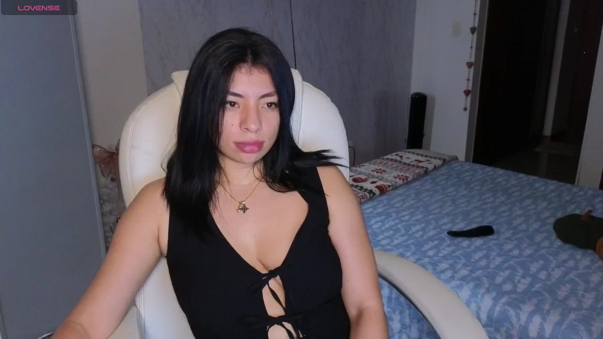 Gallery image thumbnail from Miaparkers's myfreecams stream on, 11/17/2024, 21:49 image 15 of 20