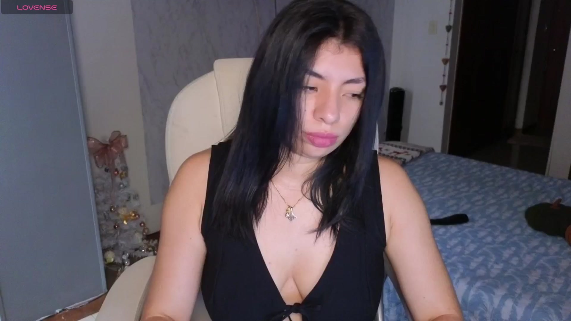 Gallery image thumbnail from Miaparkers's myfreecams stream on, 11/17/2024, 21:49 image 9 of 20