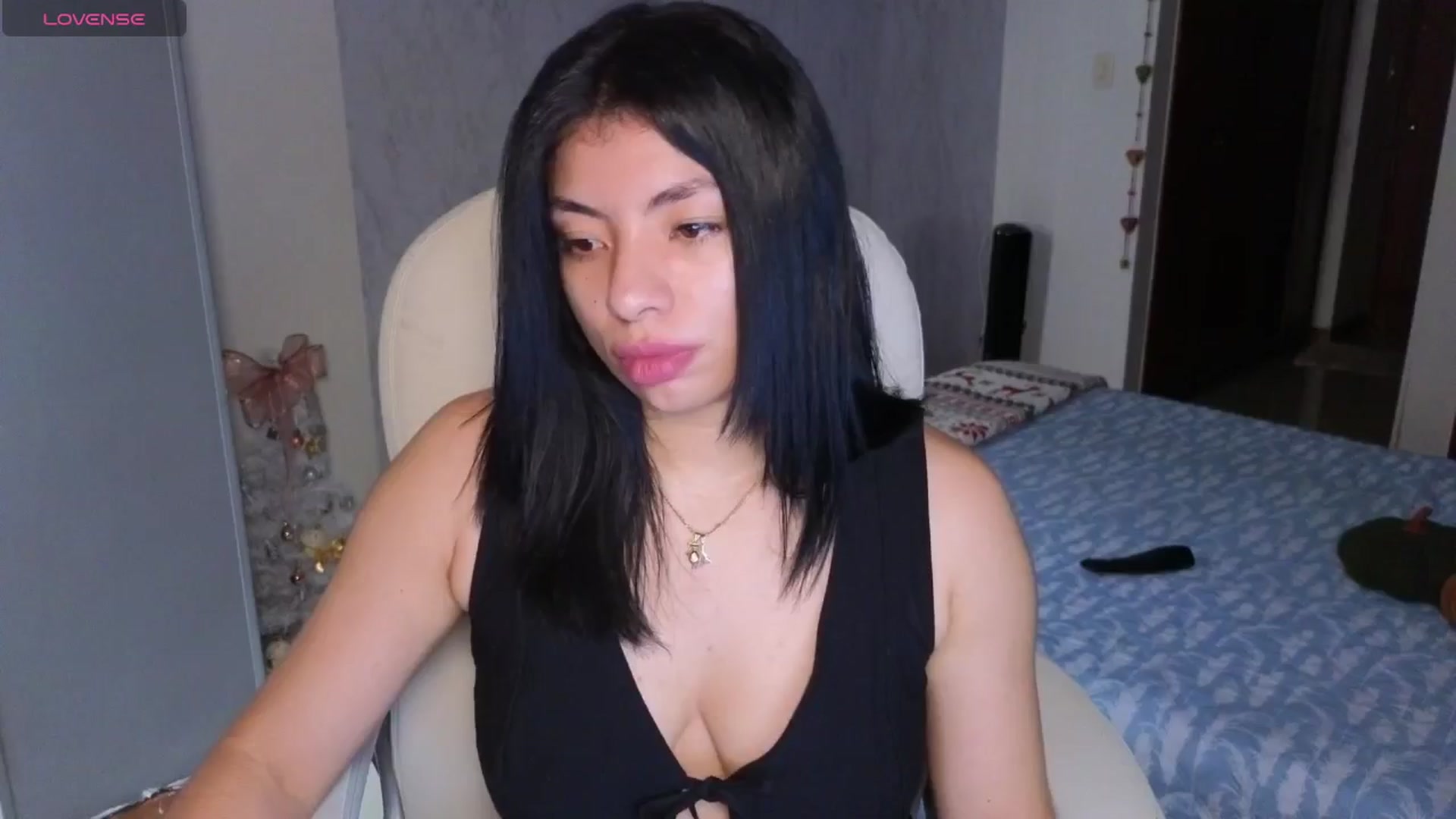 Gallery image thumbnail from Miaparkers's myfreecams stream on, 11/17/2024, 21:49 image 3 of 20