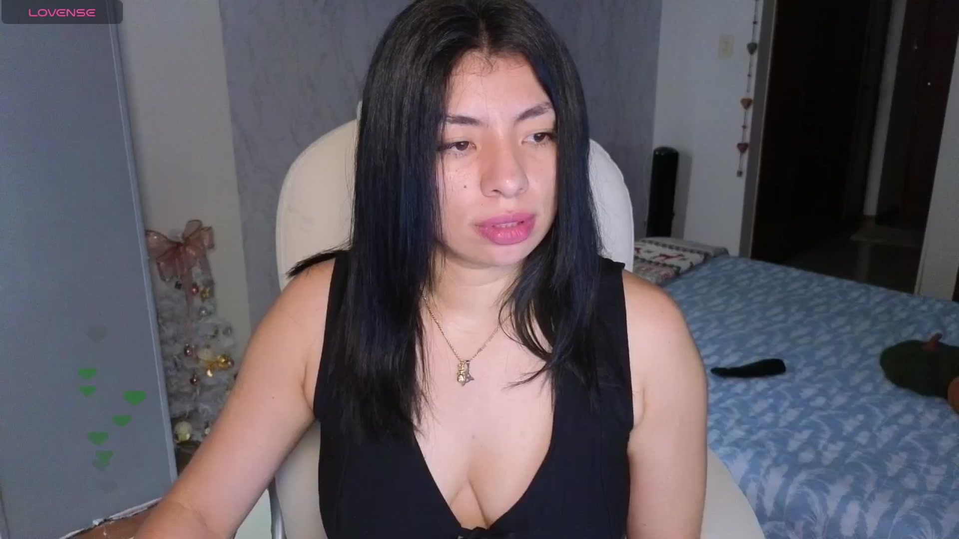 Gallery image thumbnail from Miaparkers's myfreecams stream on, 11/17/2024, 21:49 image 8 of 20
