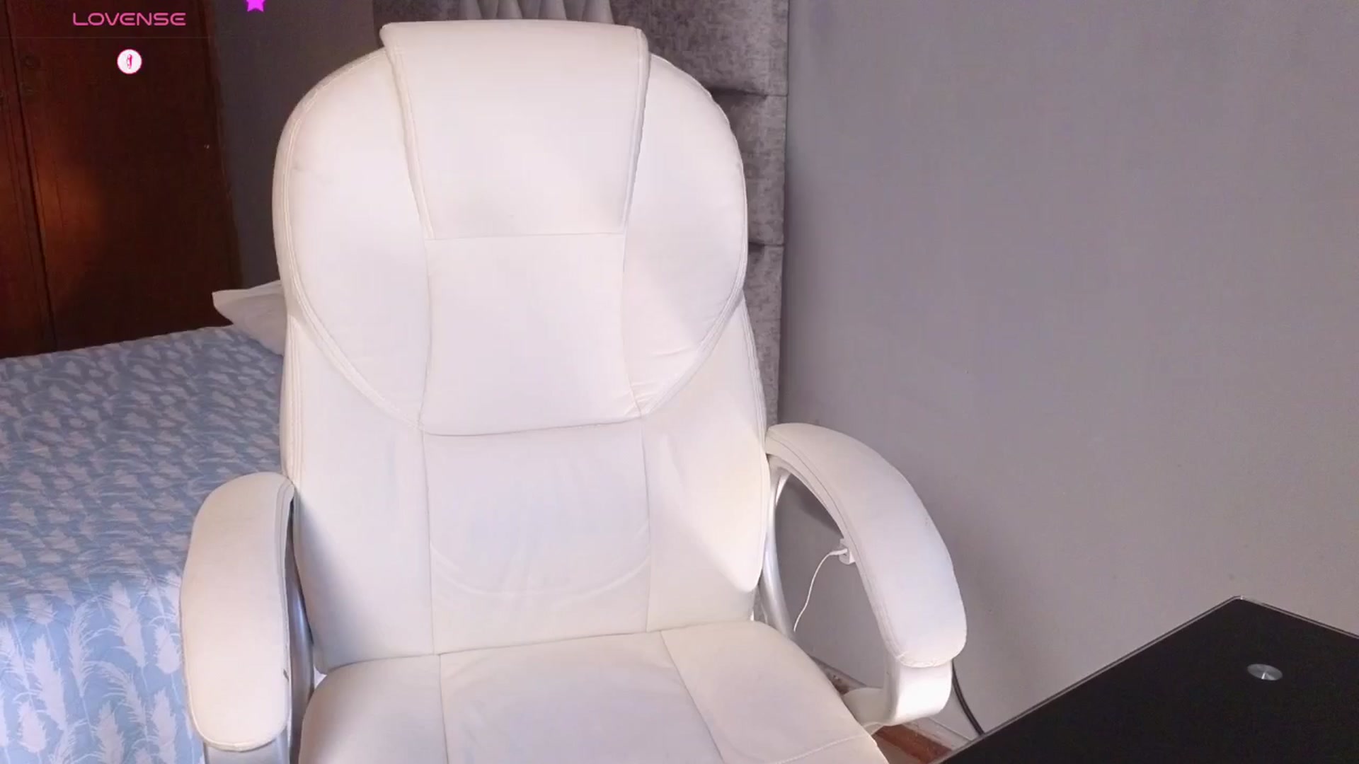 Gallery image thumbnail from Miaparkers's myfreecams stream on, 11/18/2024, 12:49 image 12 of 20