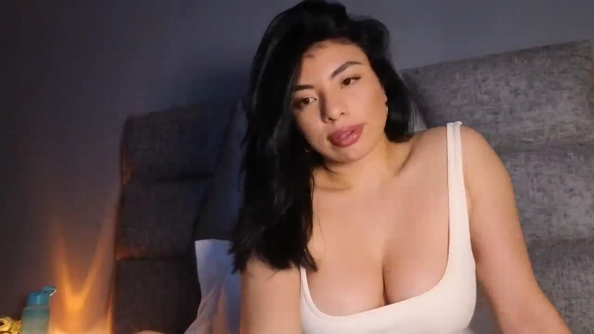 Gallery image thumbnail from Miaparkers's myfreecams stream on, 11/26/2024, 19:32 image 18 of 20