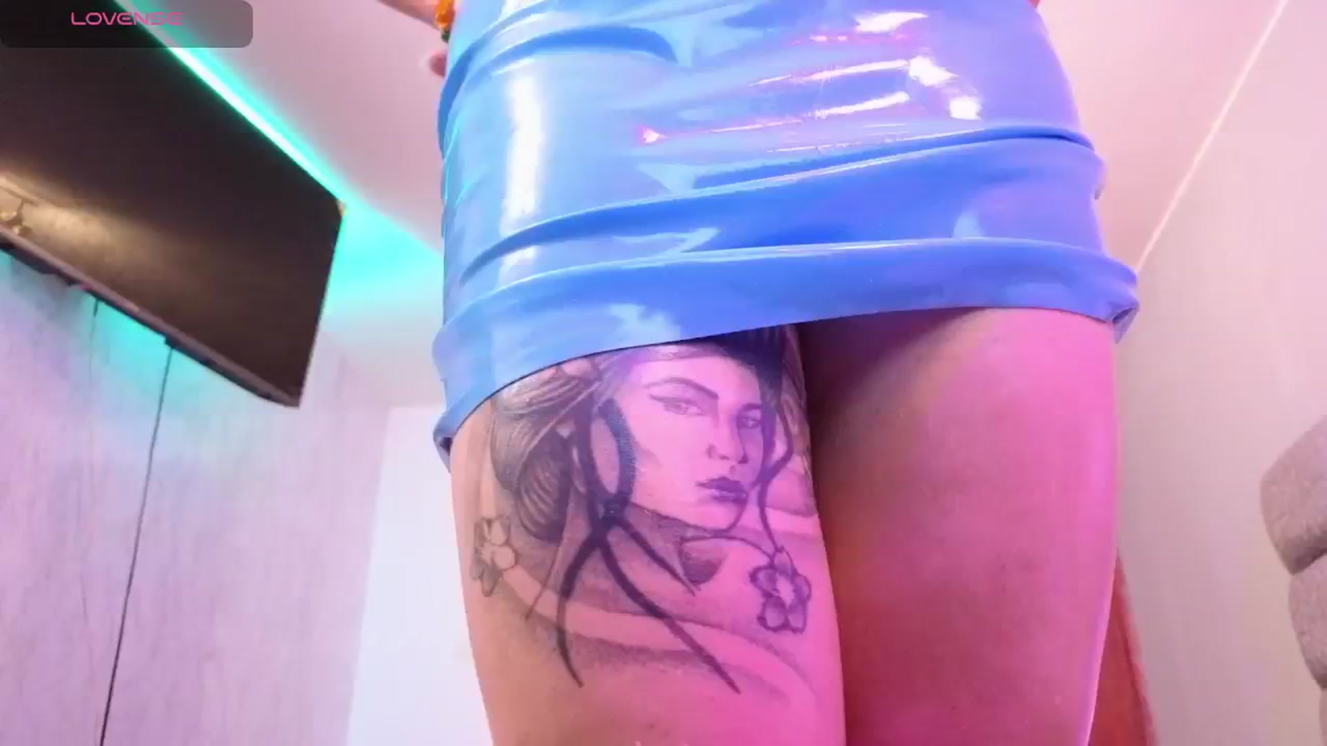 Gallery image thumbnail from Miaparkers's myfreecams stream on, 12/12/2024, 23:34 image 5 of 20