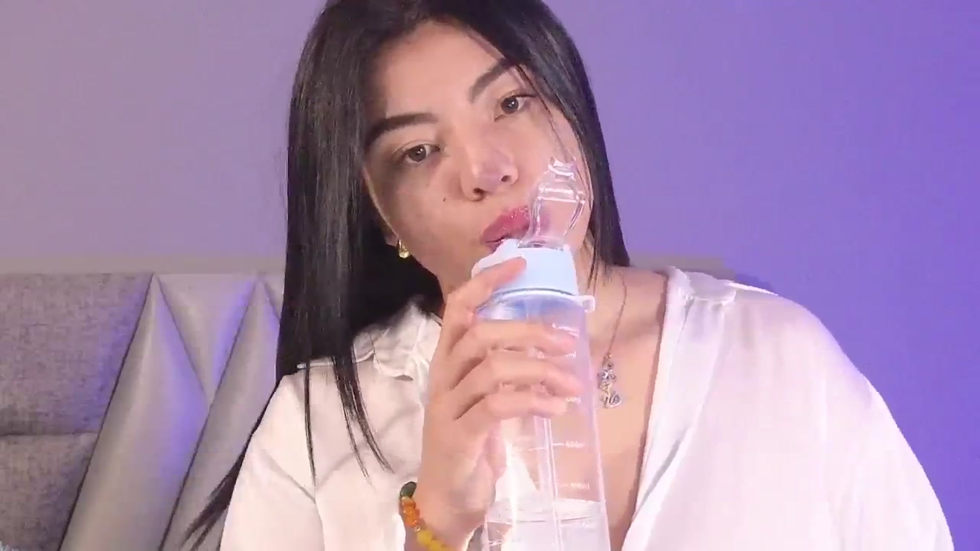 Gallery image thumbnail from Miaparkers's myfreecams stream on, 01/19/2025, 23:15 image 4 of 20